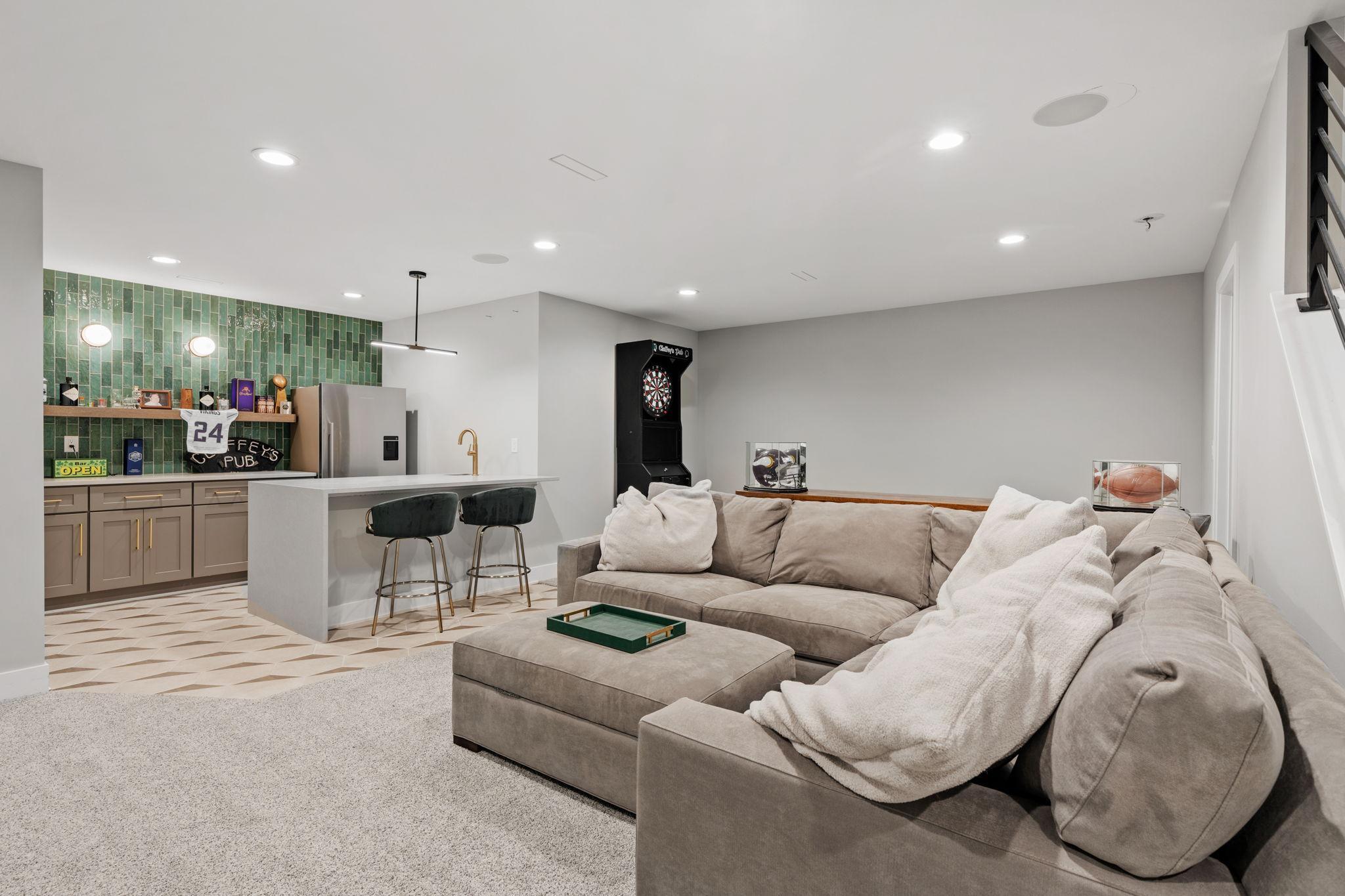 View of Residential at 4052 Alabama Avenue, Saint Louis Park MN 55416, Saint Louis Park (37 of 58) - Mike Wilen | Minnesota Team Real Estate