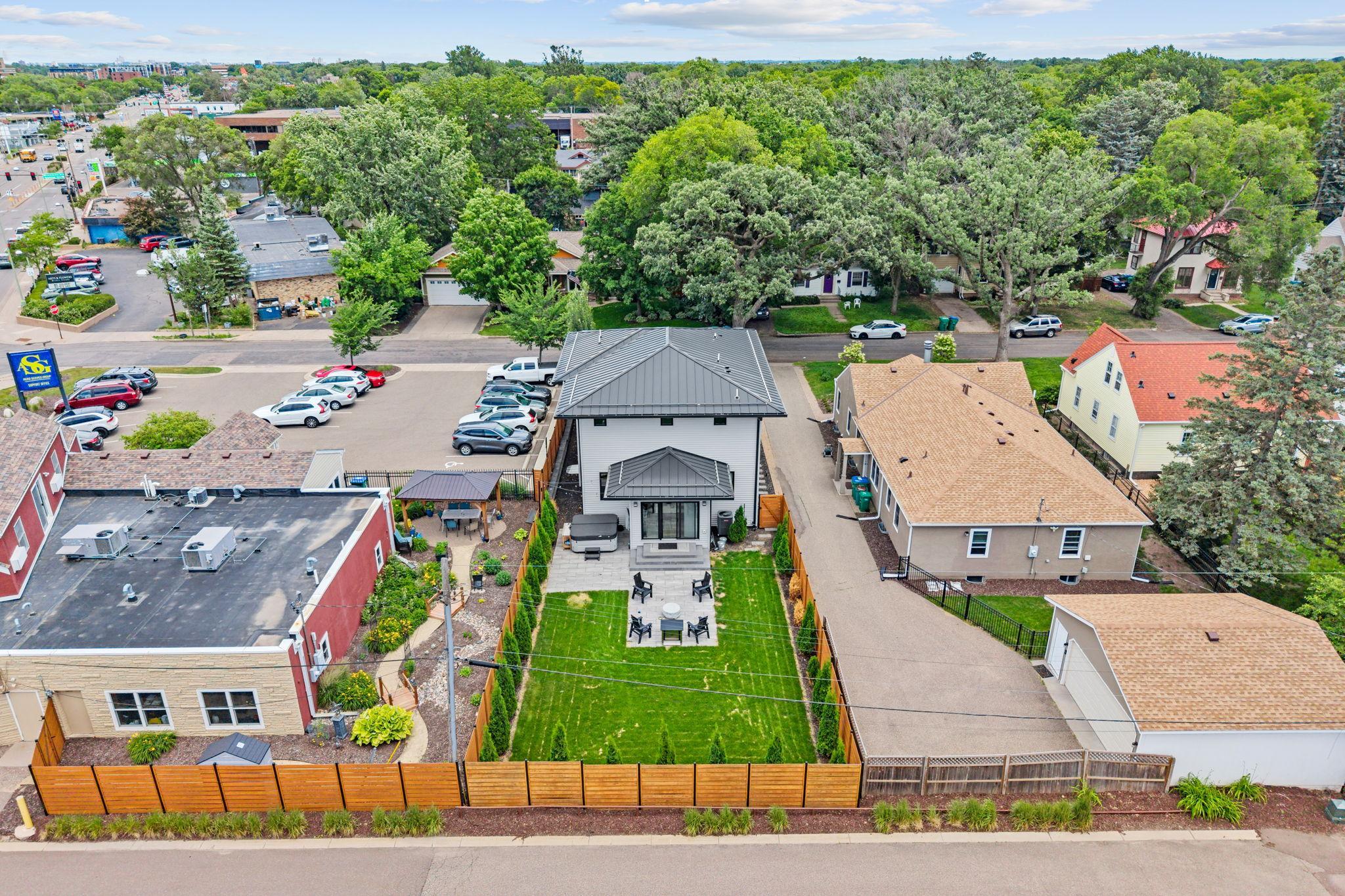 View of Residential at 4052 Alabama Avenue, Saint Louis Park MN 55416, Saint Louis Park (49 of 58) - Mike Wilen | Minnesota Team Real Estate