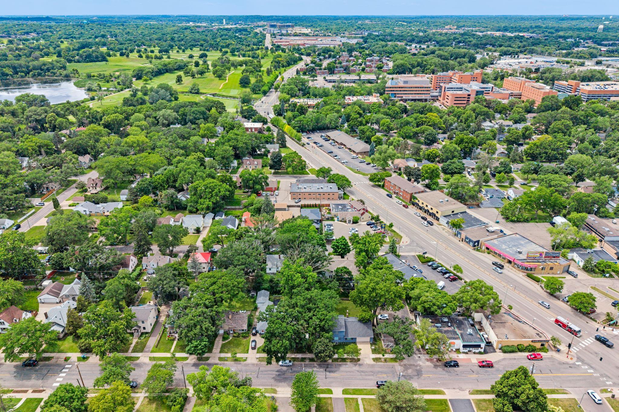 View of Residential at 4052 Alabama Avenue, Saint Louis Park MN 55416, Saint Louis Park (53 of 58) - Mike Wilen | Minnesota Team Real Estate
