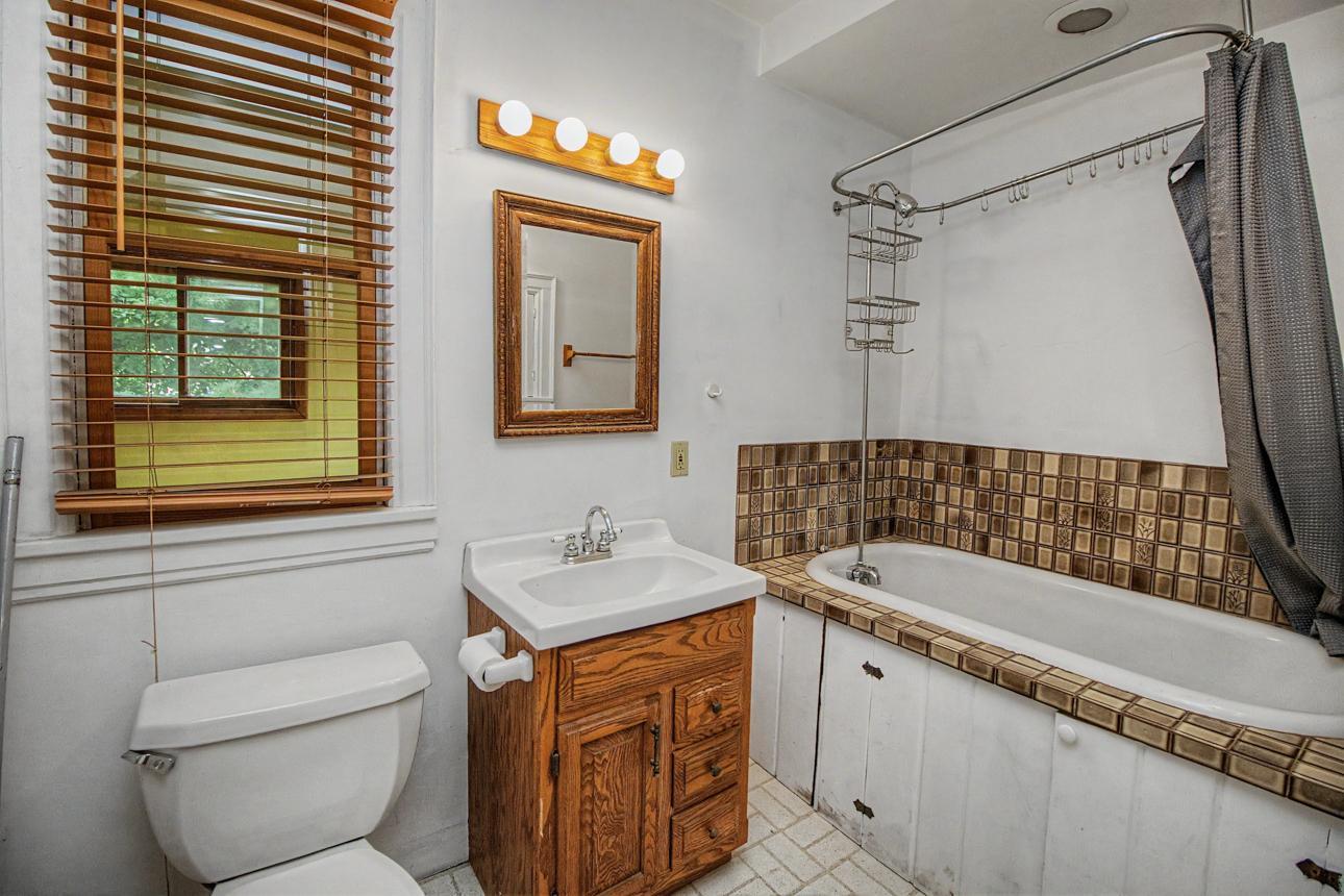 View of Residential at 1911 Pierce Street, Minneapolis MN 55418, Minneapolis (27 of 36) - Mike Wilen | Minnesota Team Real Estate
