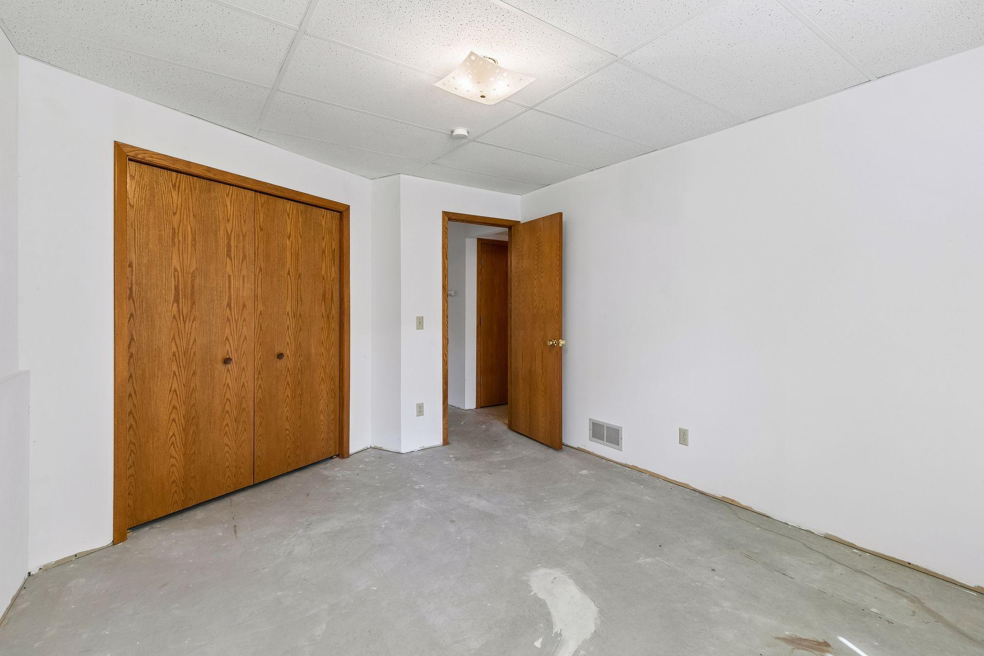 View of Residential at 972 Pointe Way, Eagan MN 55123, Eagan (21 of 29) - Mike Wilen | Minnesota Team Real Estate