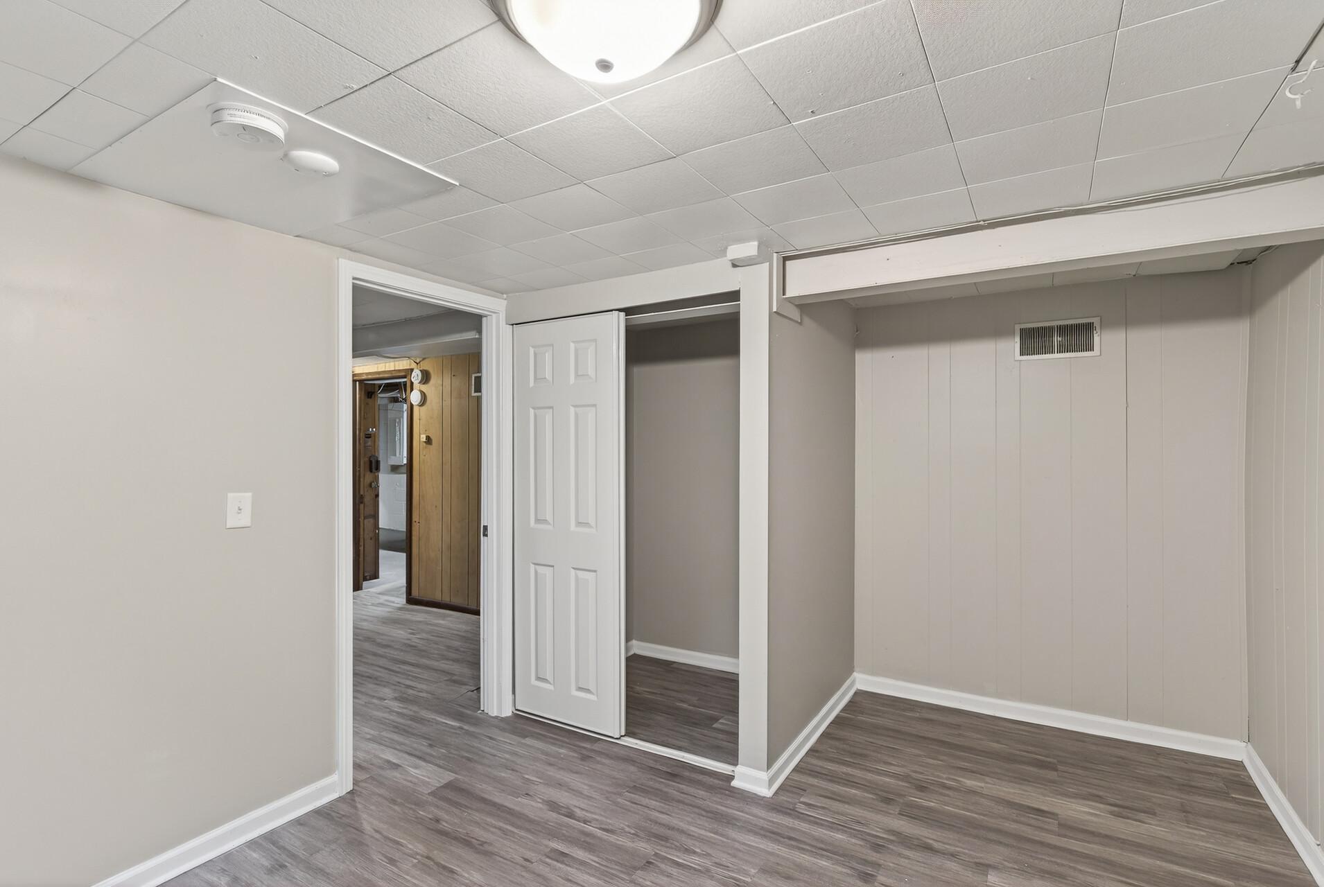 View of Residential at 2057 Giesmann Street, Roseville MN 55113, Roseville (31 of 37) - Mike Wilen | Minnesota Team Real Estate