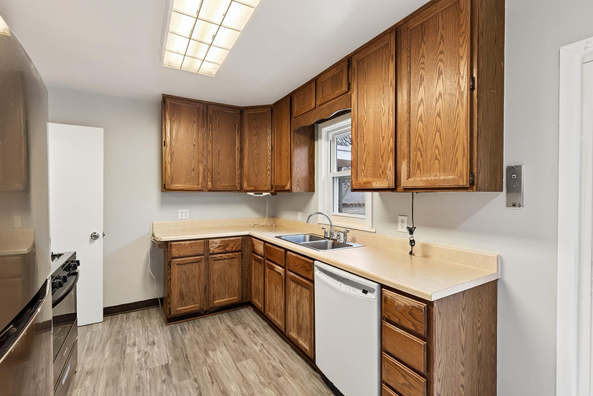 View of Residential at 2057 Giesmann Street, Roseville MN 55113, Roseville (9 of 37) - Mike Wilen | Minnesota Team Real Estate