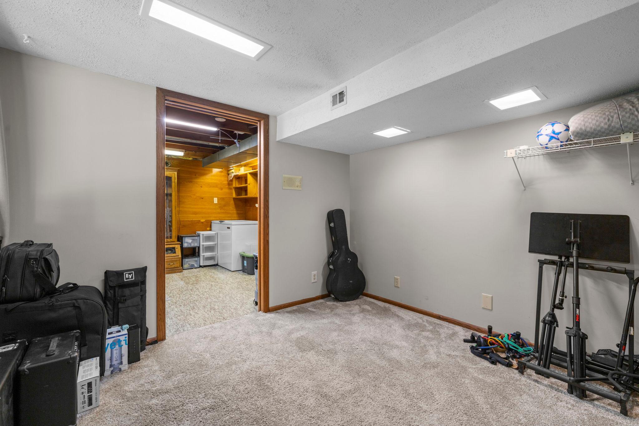 View of Residential at 10500 Utah Road, Bloomington MN 55438, Bloomington (41 of 49) - Mike Wilen | Minnesota Team Real Estate