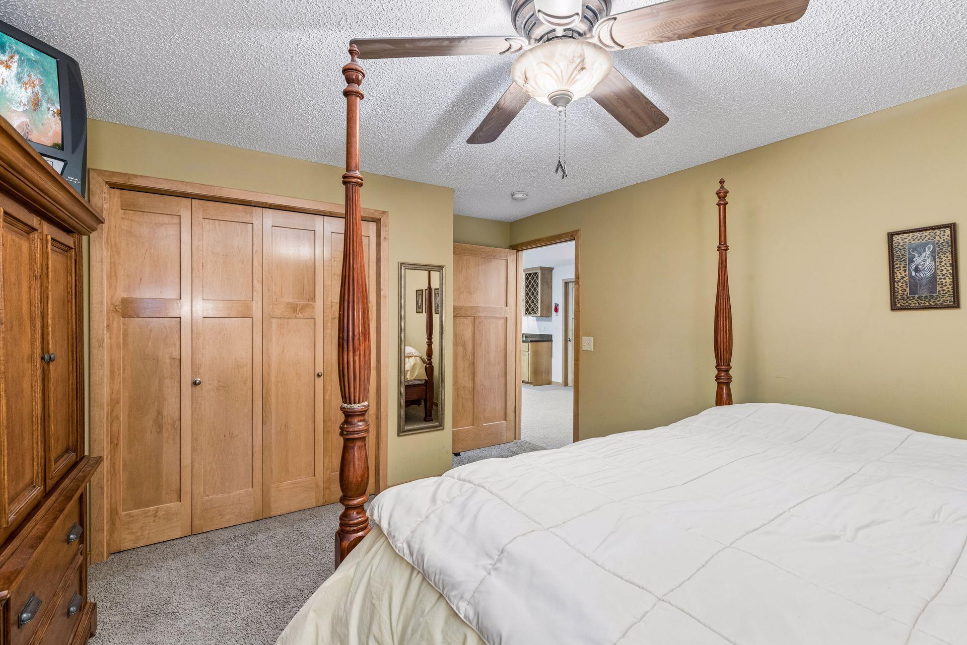 View of Residential at 1354 Holly Avenue, Oakdale MN 55128, Oakdale (45 of 55) - Mike Wilen | Minnesota Team Real Estate
