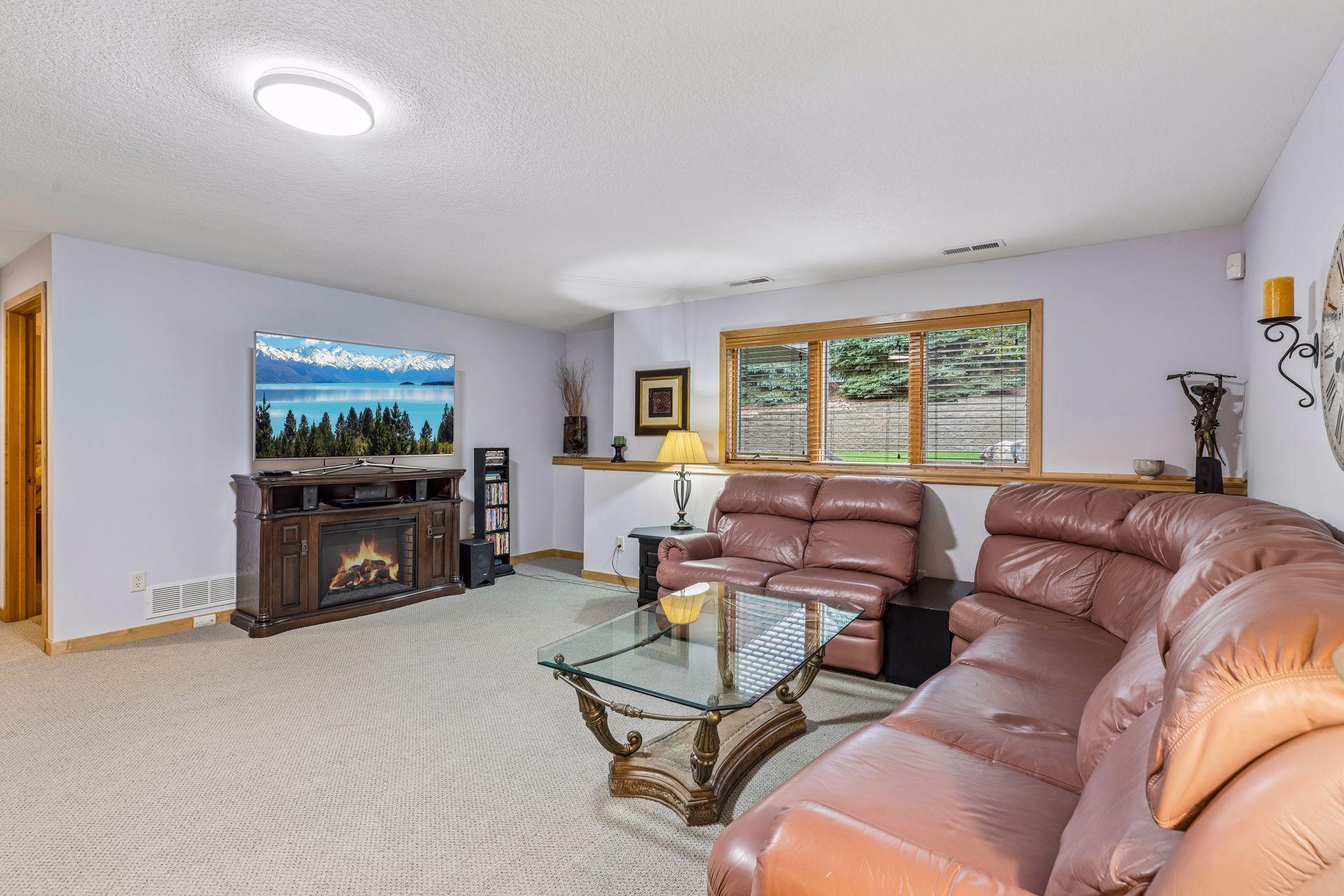 View of Residential at 1354 Holly Avenue, Oakdale MN 55128, Oakdale (43 of 55) - Mike Wilen | Minnesota Team Real Estate