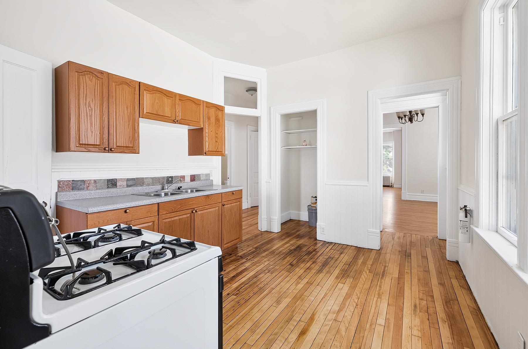 View of Residential Income at 891 Hudson Road, Saint Paul MN 55106, Saint Paul (10 of 35) - Mike Wilen | Minnesota Team Real Estate