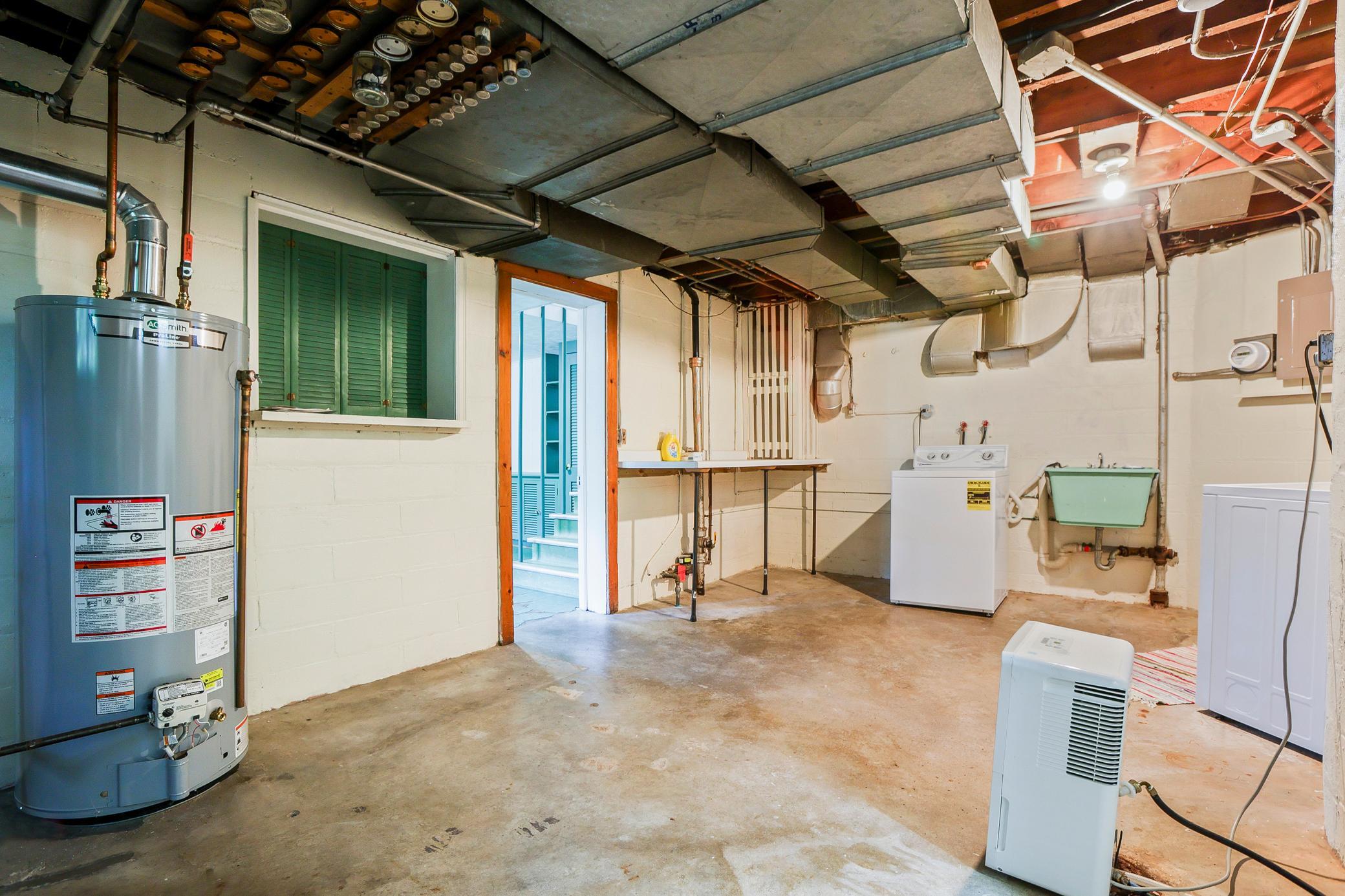 View of Residential at 1393 Keston Street, Saint Paul MN 55108, Saint Paul (31 of 43) - Mike Wilen | Minnesota Team Real Estate