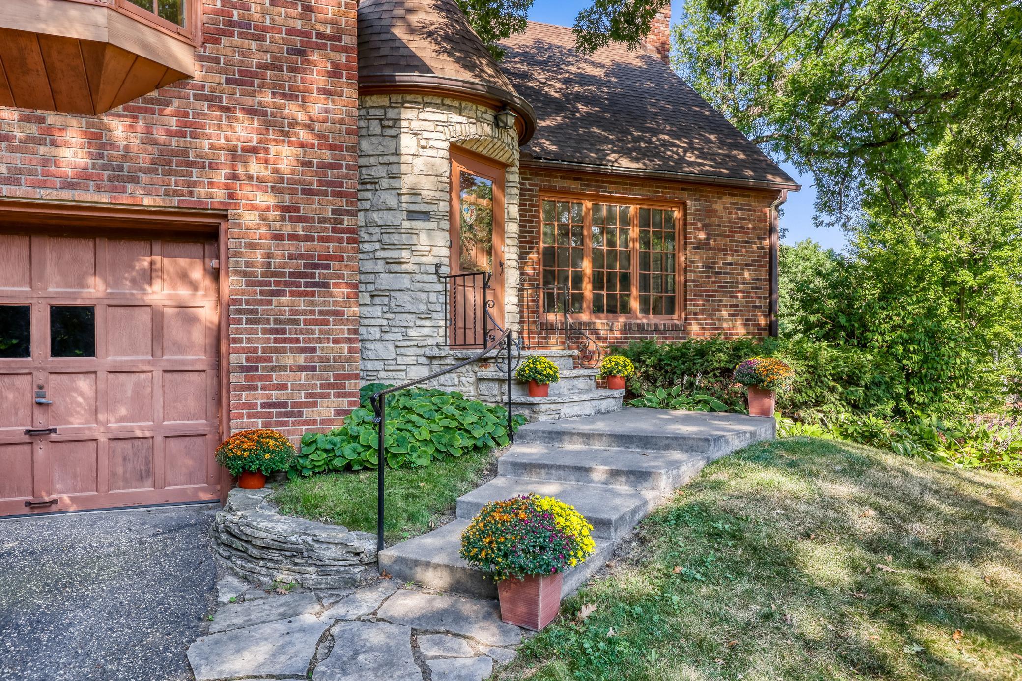View of Residential at 1393 Keston Street, Saint Paul MN 55108, Saint Paul (3 of 43) - Mike Wilen | Minnesota Team Real Estate