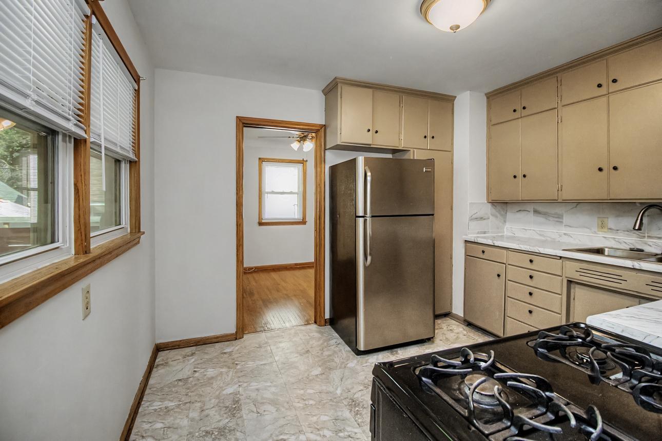 View of Residential at 717 Hall Avenue, Saint Paul MN 55107, Saint Paul (9 of 24) - Mike Wilen | Minnesota Team Real Estate