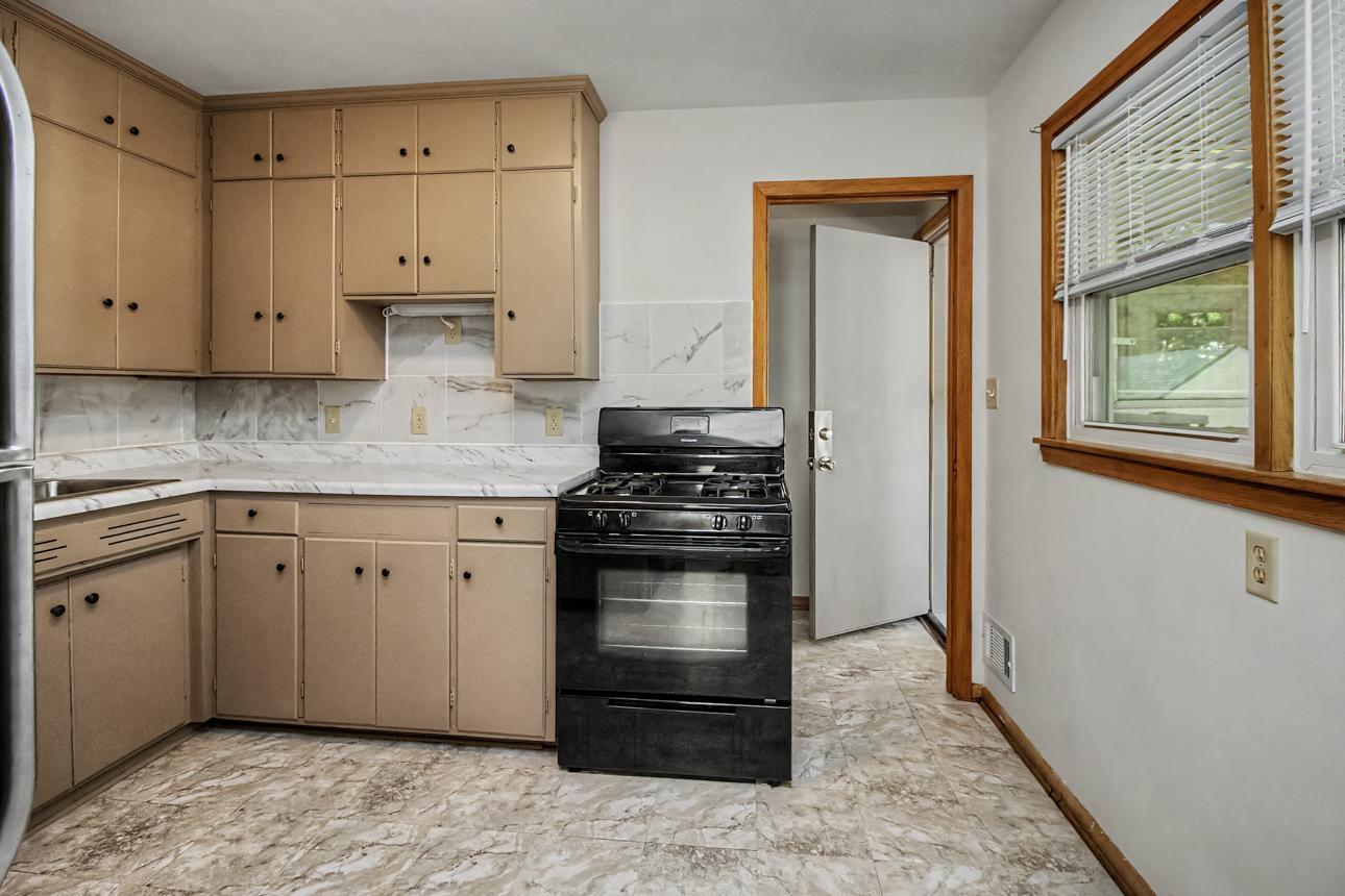 View of Residential at 717 Hall Avenue, Saint Paul MN 55107, Saint Paul (7 of 24) - Mike Wilen | Minnesota Team Real Estate
