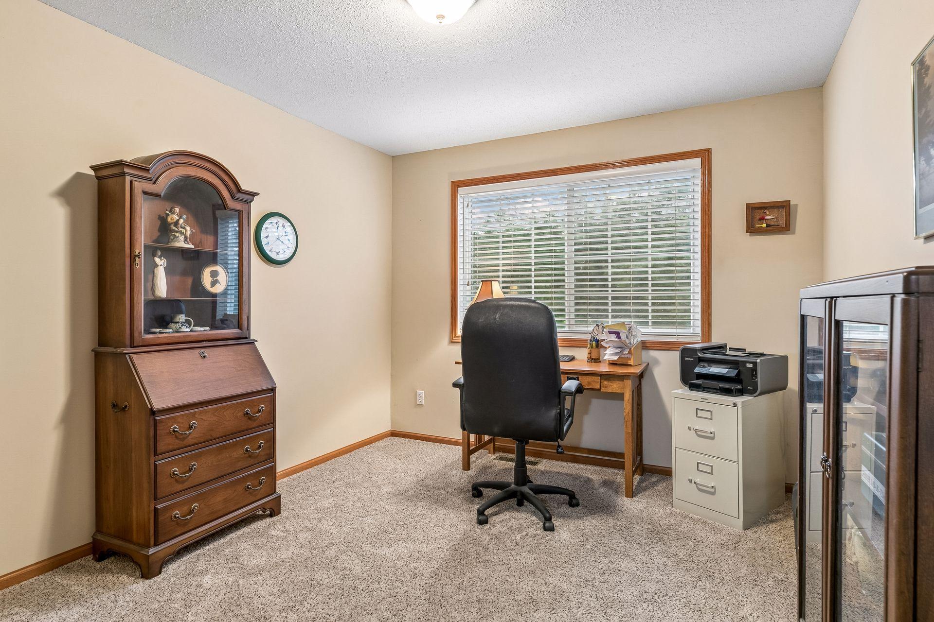 View of Residential at 6991 21st Street, Oakdale MN 55128, Oakdale (25 of 28) - Mike Wilen | Minnesota Team Real Estate