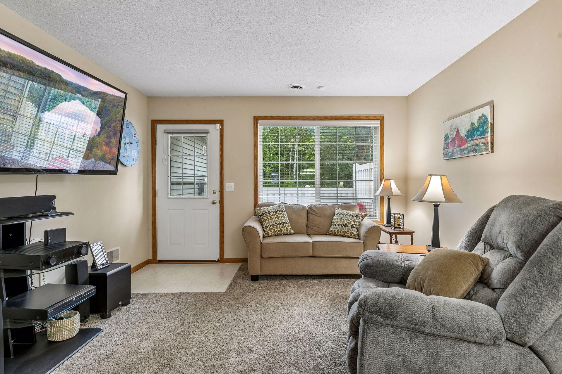 View of Residential at 6991 21st Street, Oakdale MN 55128, Oakdale (10 of 28) - Mike Wilen | Minnesota Team Real Estate