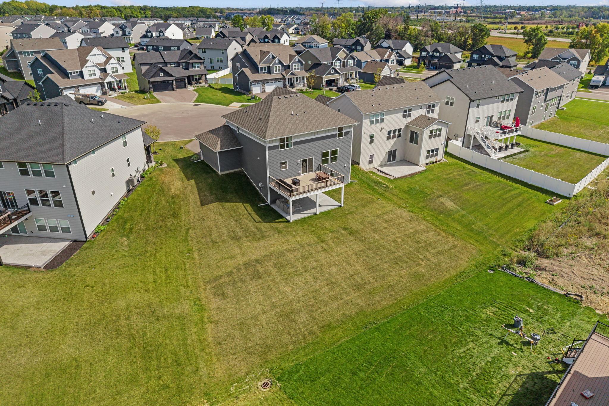 View of Residential at 10575 Kingsview Lane, Maple Grove MN 55369, Maple Grove (18 of 54) - Mike Wilen | Minnesota Team Real Estate