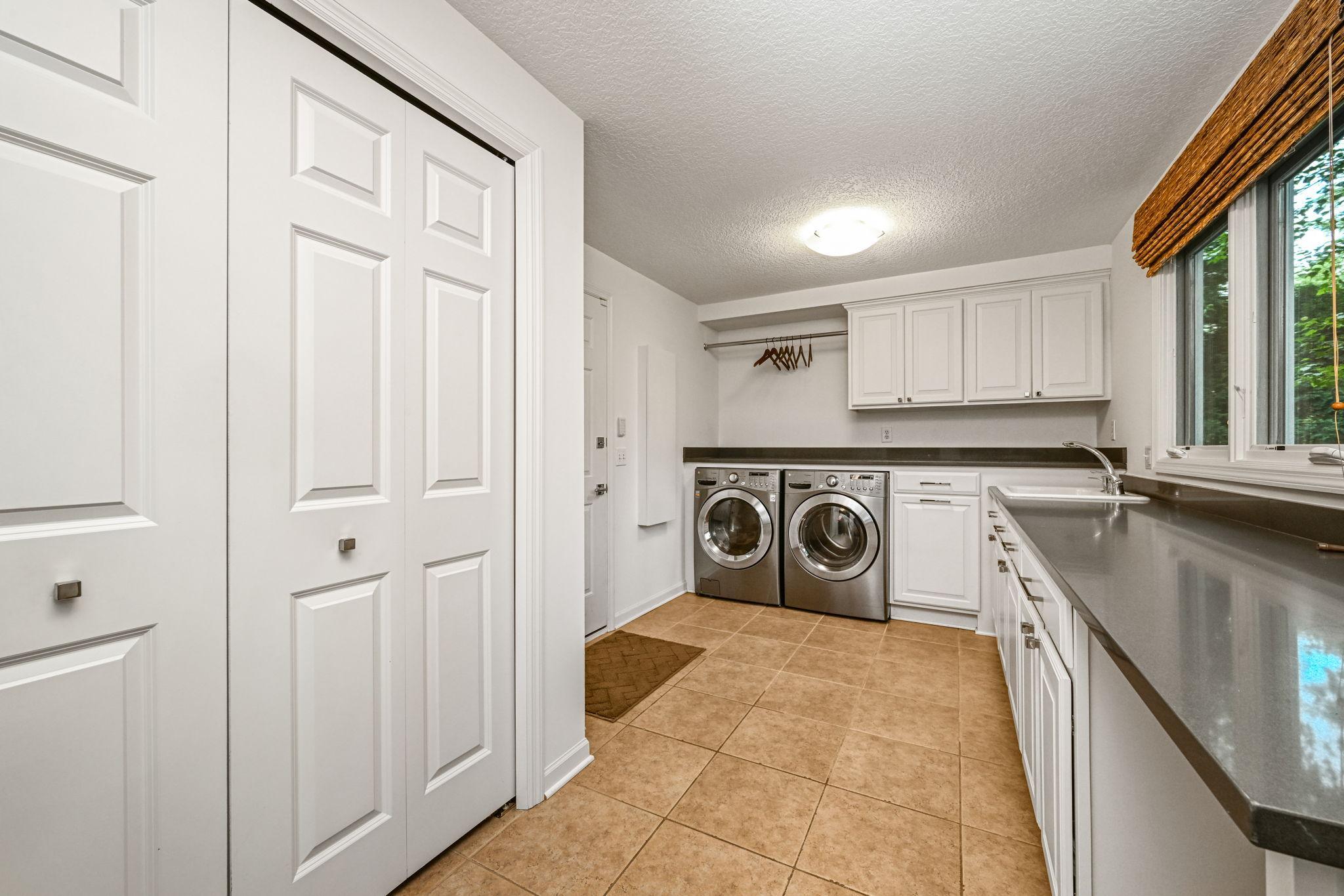 View of Residential at 4541 Meadow Road, Edina MN 55424, Edina (27 of 75) - Mike Wilen | Minnesota Team Real Estate