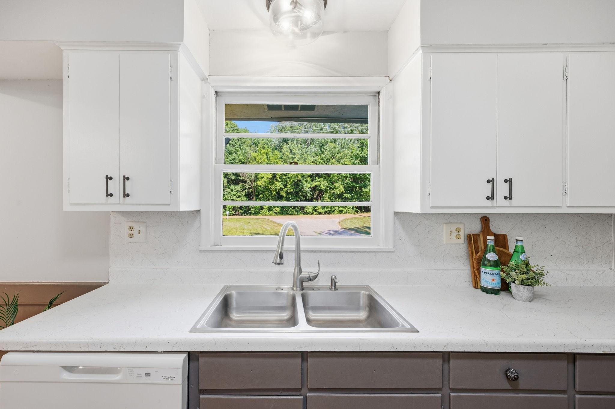 View of Residential at 985 Sunnyfield Road, Minnetrista MN 55364, Minnetrista (7 of 21) - Mike Wilen | Minnesota Team Real Estate