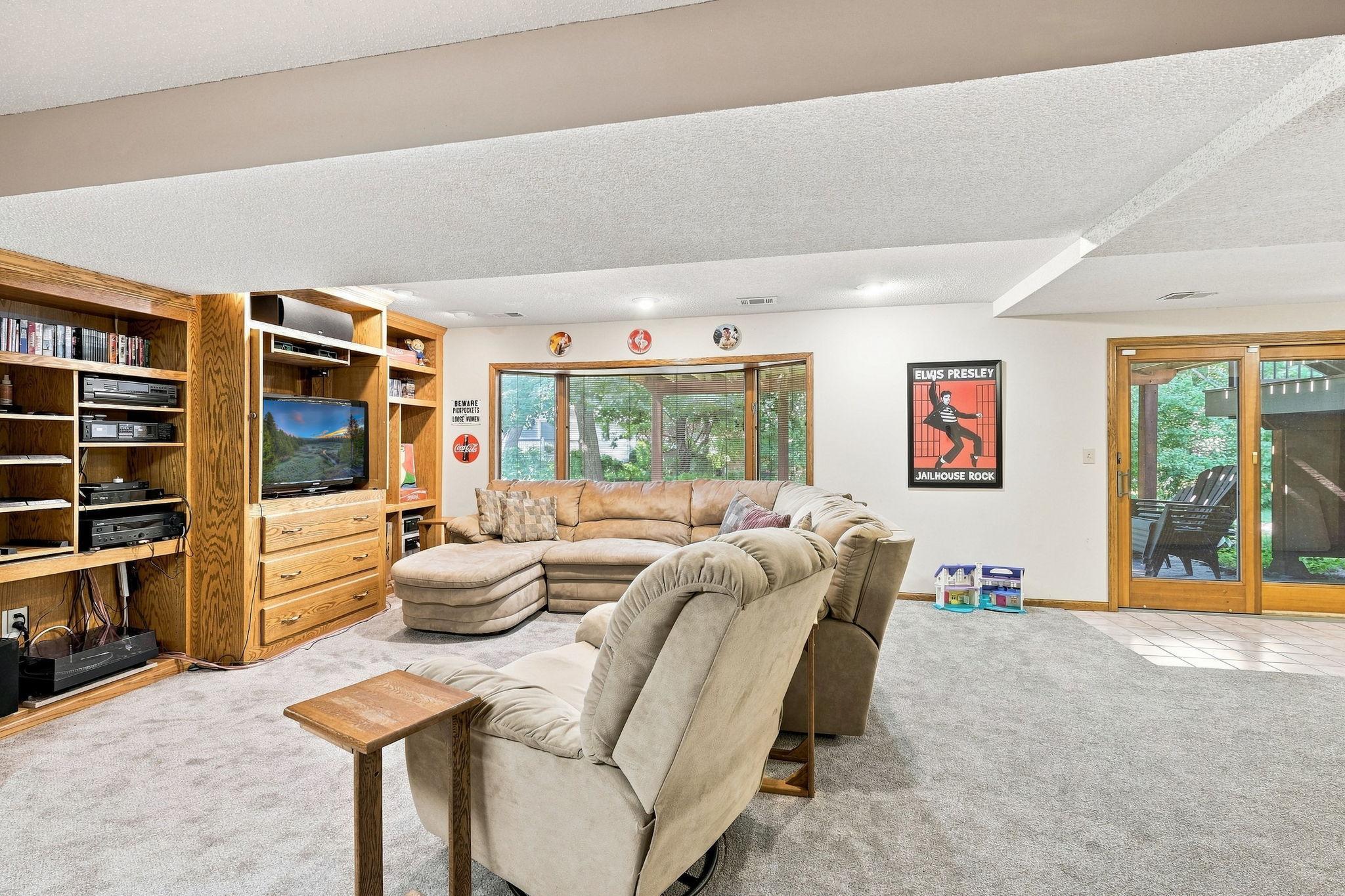 View of Residential at 6649 Buckingham Road, Woodbury MN 55125, Woodbury (17 of 26) - Mike Wilen | Minnesota Team Real Estate