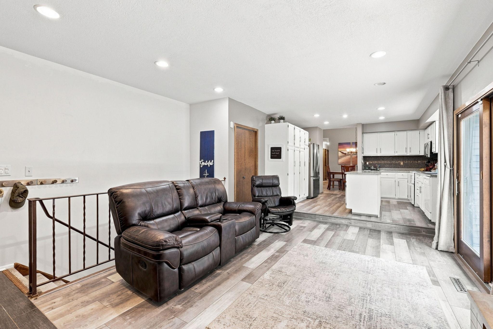 View of Residential at 6649 Buckingham Road, Woodbury MN 55125, Woodbury (11 of 26) - Mike Wilen | Minnesota Team Real Estate