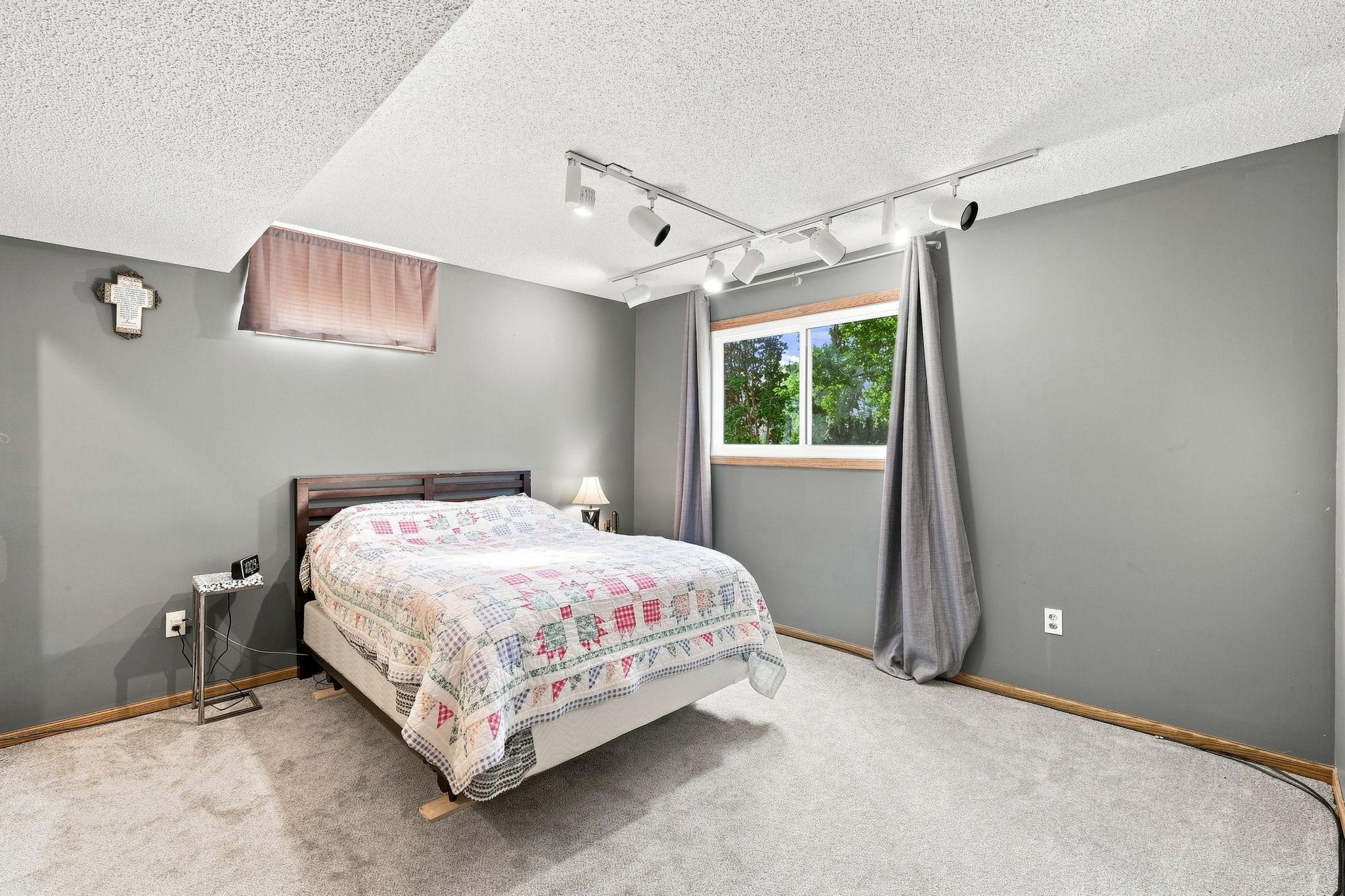 View of Residential at 6649 Buckingham Road, Woodbury MN 55125, Woodbury (21 of 26) - Mike Wilen | Minnesota Team Real Estate