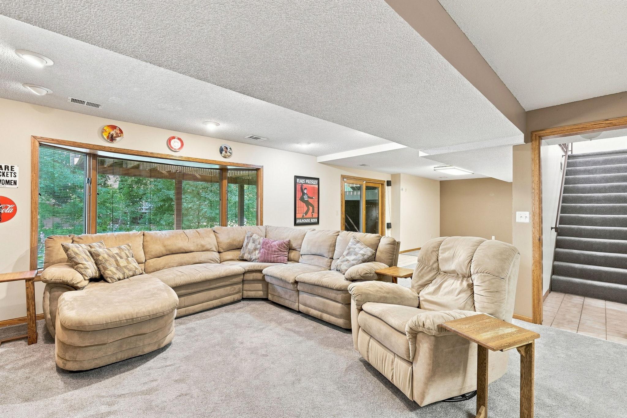 View of Residential at 6649 Buckingham Road, Woodbury MN 55125, Woodbury (18 of 26) - Mike Wilen | Minnesota Team Real Estate