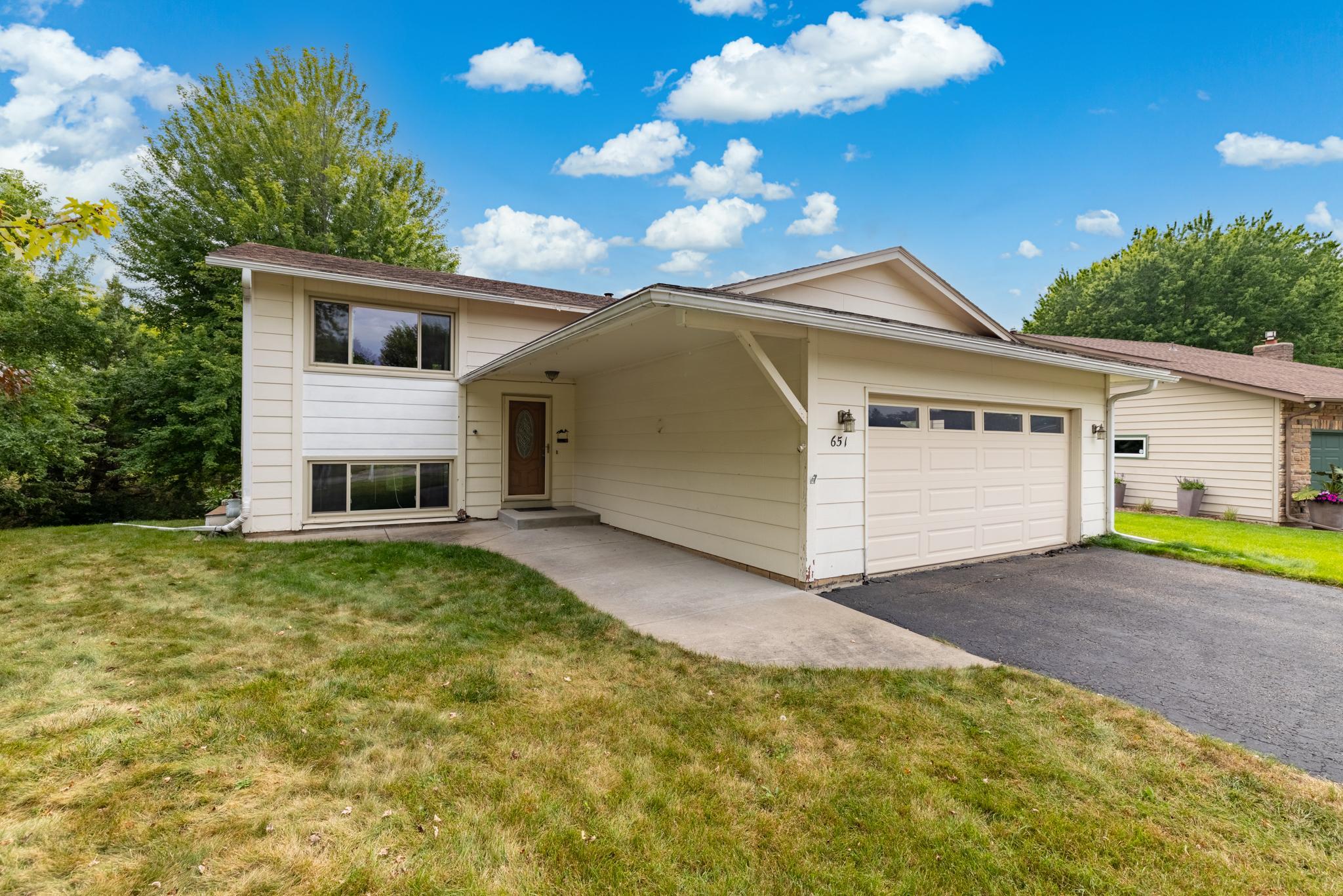 View of Residential at 651 Dresden Drive, Chaska MN 55318, Chaska (2 of 22) - Mike Wilen | Minnesota Team Real Estate