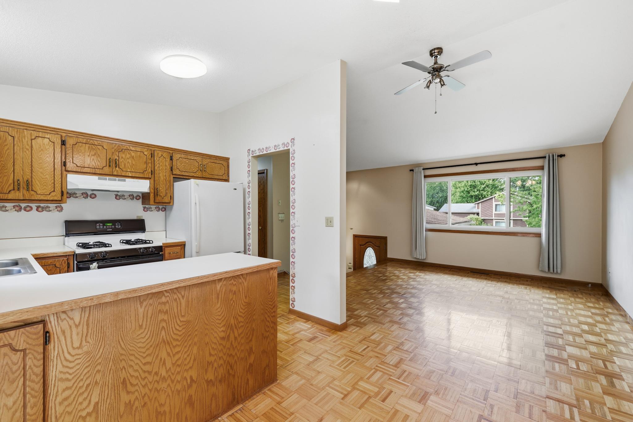 View of Residential at 651 Dresden Drive, Chaska MN 55318, Chaska (6 of 22) - Mike Wilen | Minnesota Team Real Estate