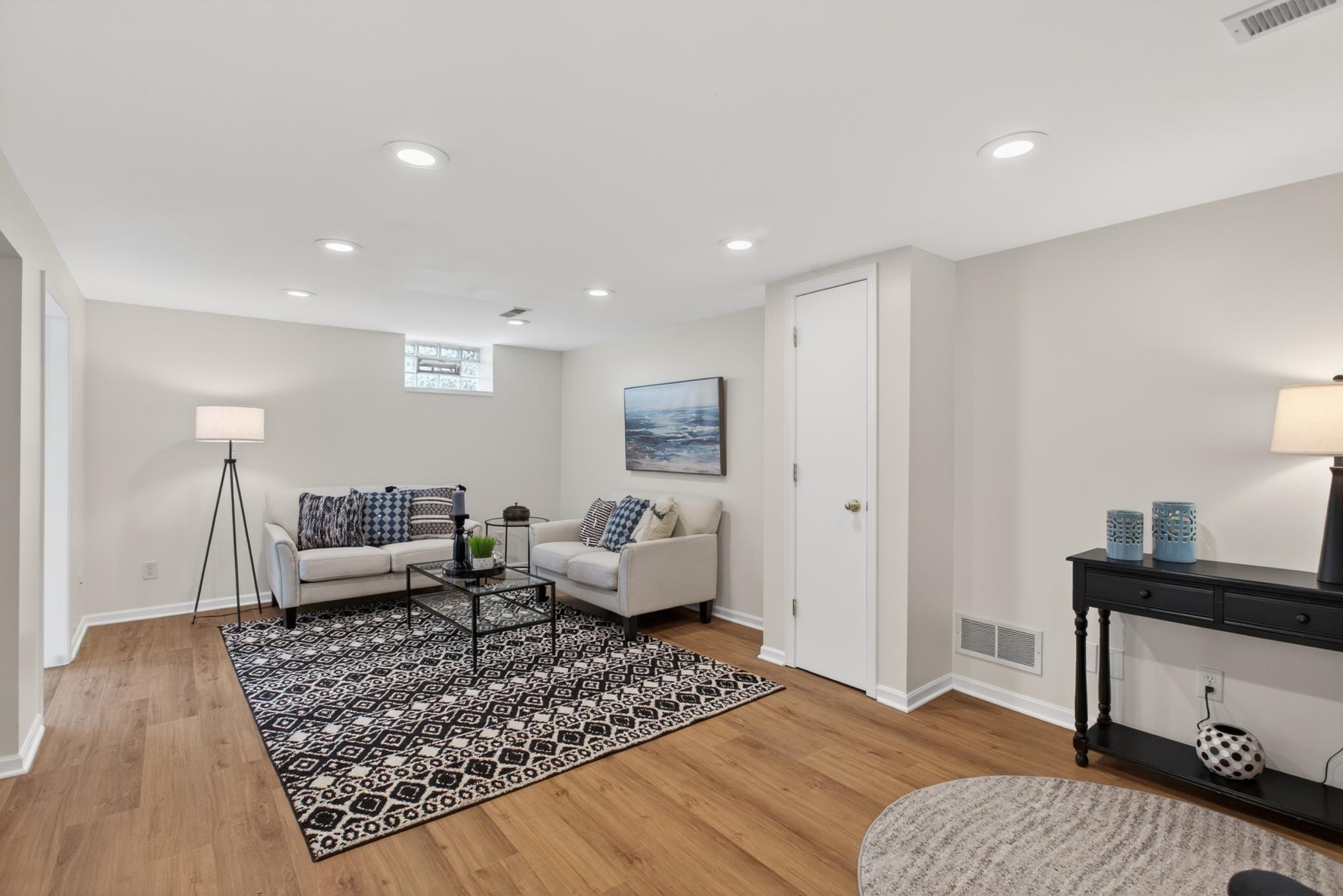 View of Residential at 3837 France Avenue, Minneapolis MN 55416, Minneapolis (17 of 31) - Mike Wilen | Minnesota Team Real Estate