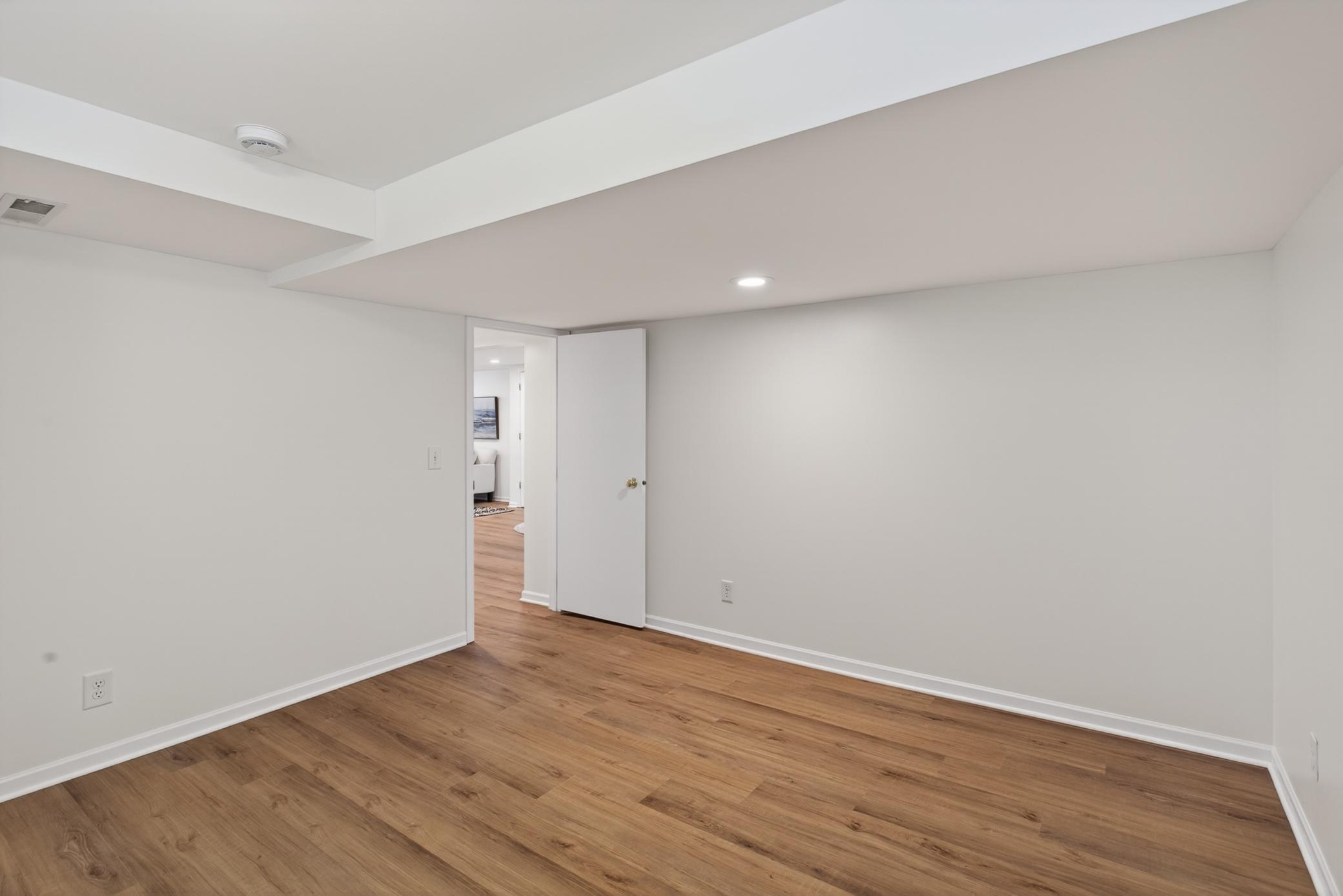 View of Residential at 3837 France Avenue, Minneapolis MN 55416, Minneapolis (23 of 31) - Mike Wilen | Minnesota Team Real Estate