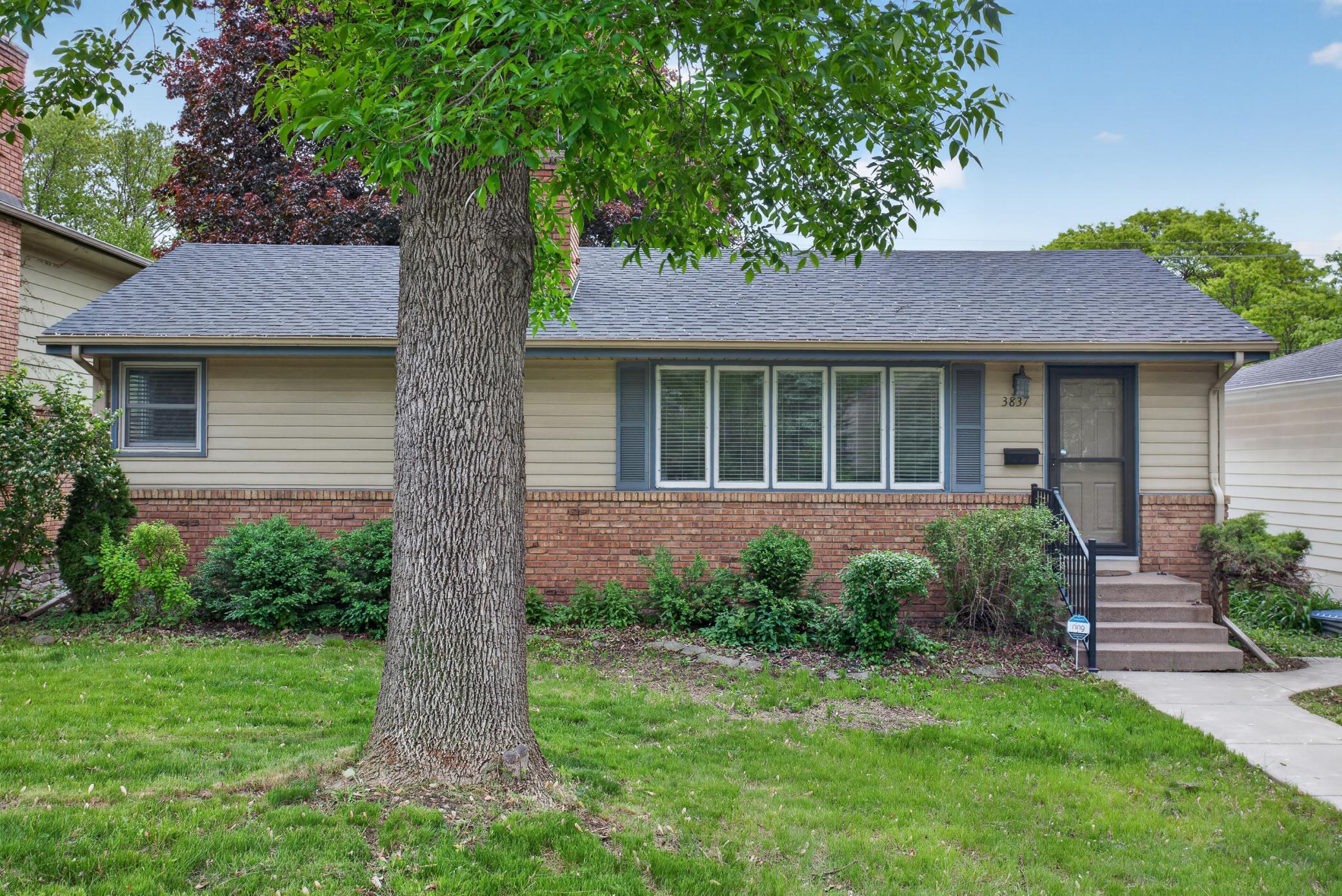 View of Residential at 3837 France Avenue, Minneapolis MN 55416, Minneapolis (26 of 31) - Mike Wilen | Minnesota Team Real Estate