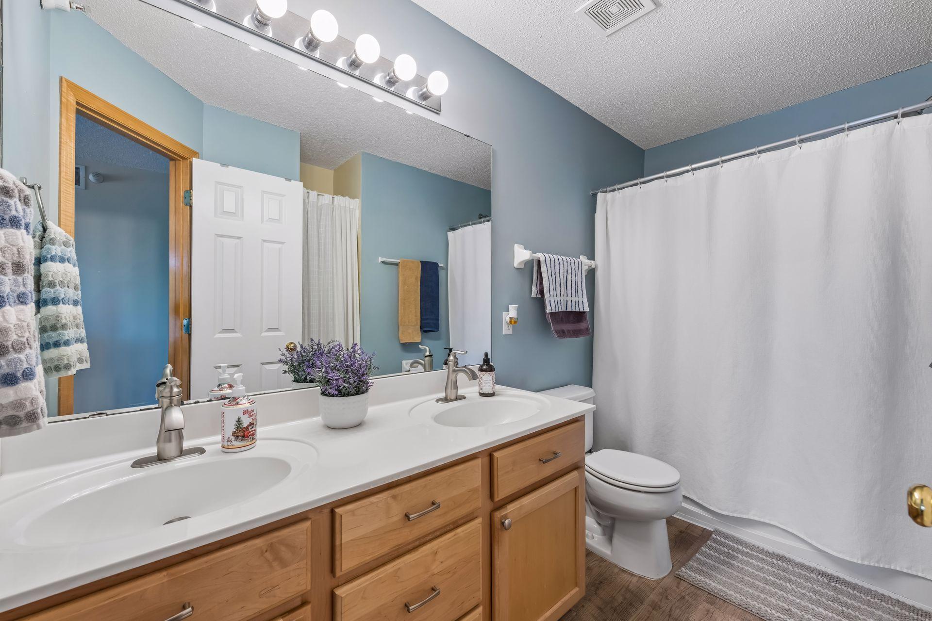 View of Residential at 17679 Hackberry Court, Eden Prairie MN 55347, Eden Prairie (17 of 21) - Mike Wilen | Minnesota Team Real Estate
