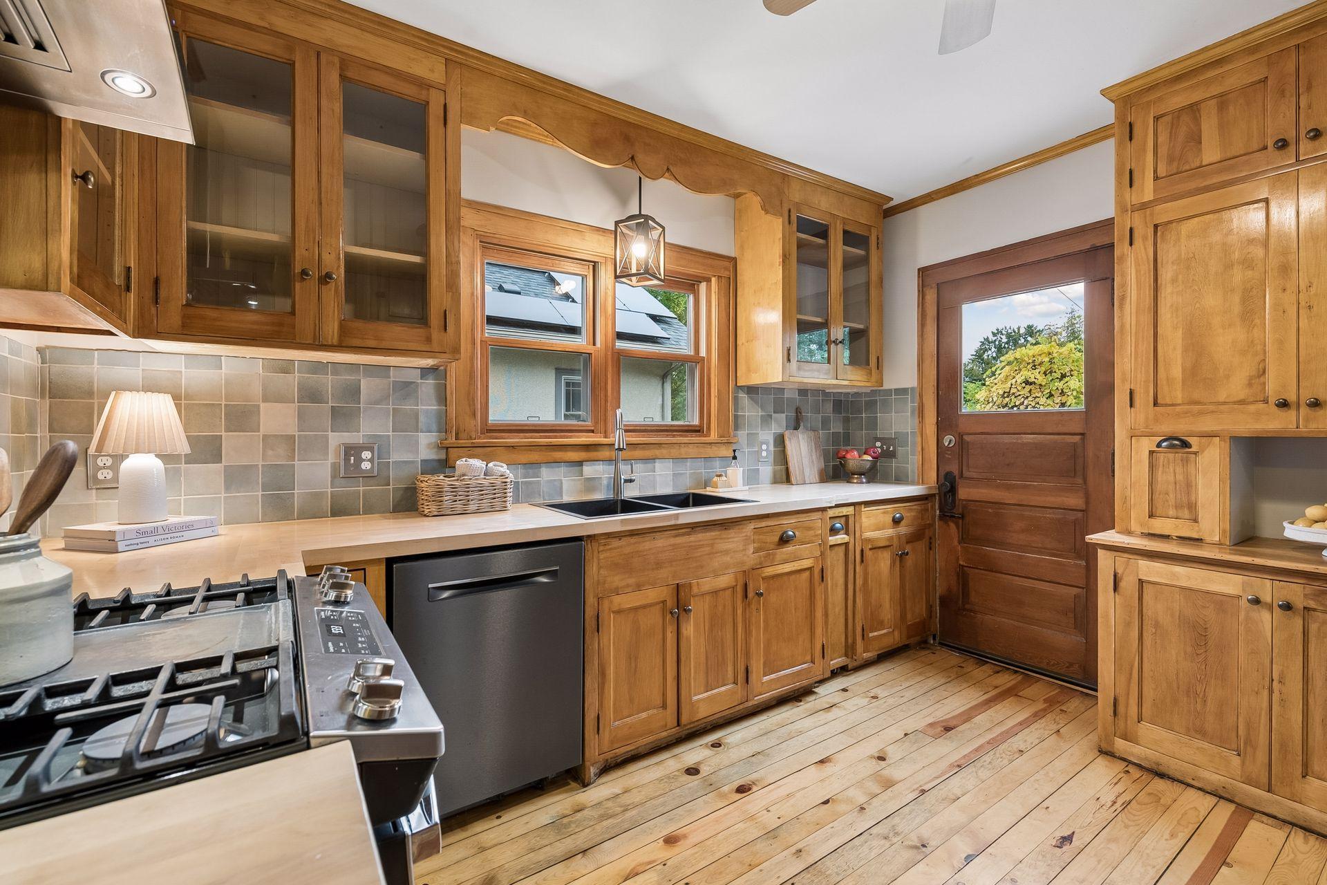 View of Residential at 3533 18th Avenue, Minneapolis MN 55407, Minneapolis (17 of 44) - Mike Wilen | Minnesota Team Real Estate