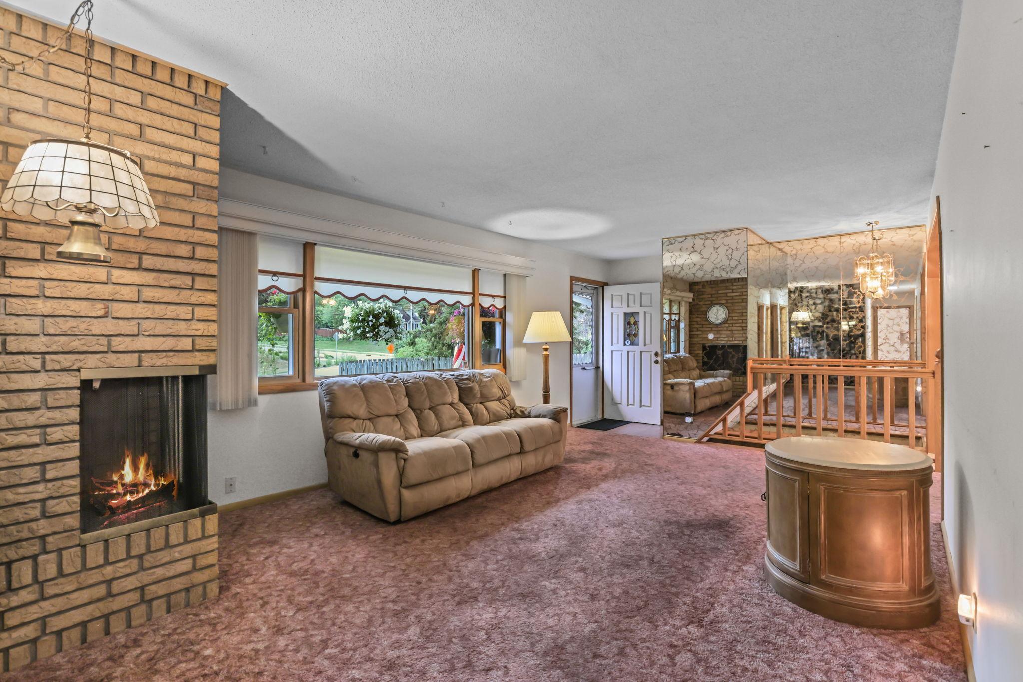 View of Residential at 1933 Flandrau Street, Maplewood MN 55109, Maplewood (9 of 37) - Mike Wilen | Minnesota Team Real Estate