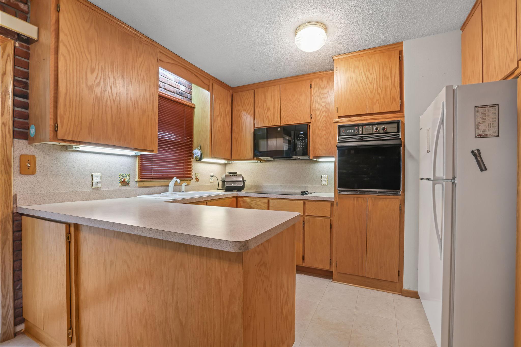 View of Residential at 1933 Flandrau Street, Maplewood MN 55109, Maplewood (14 of 37) - Mike Wilen | Minnesota Team Real Estate