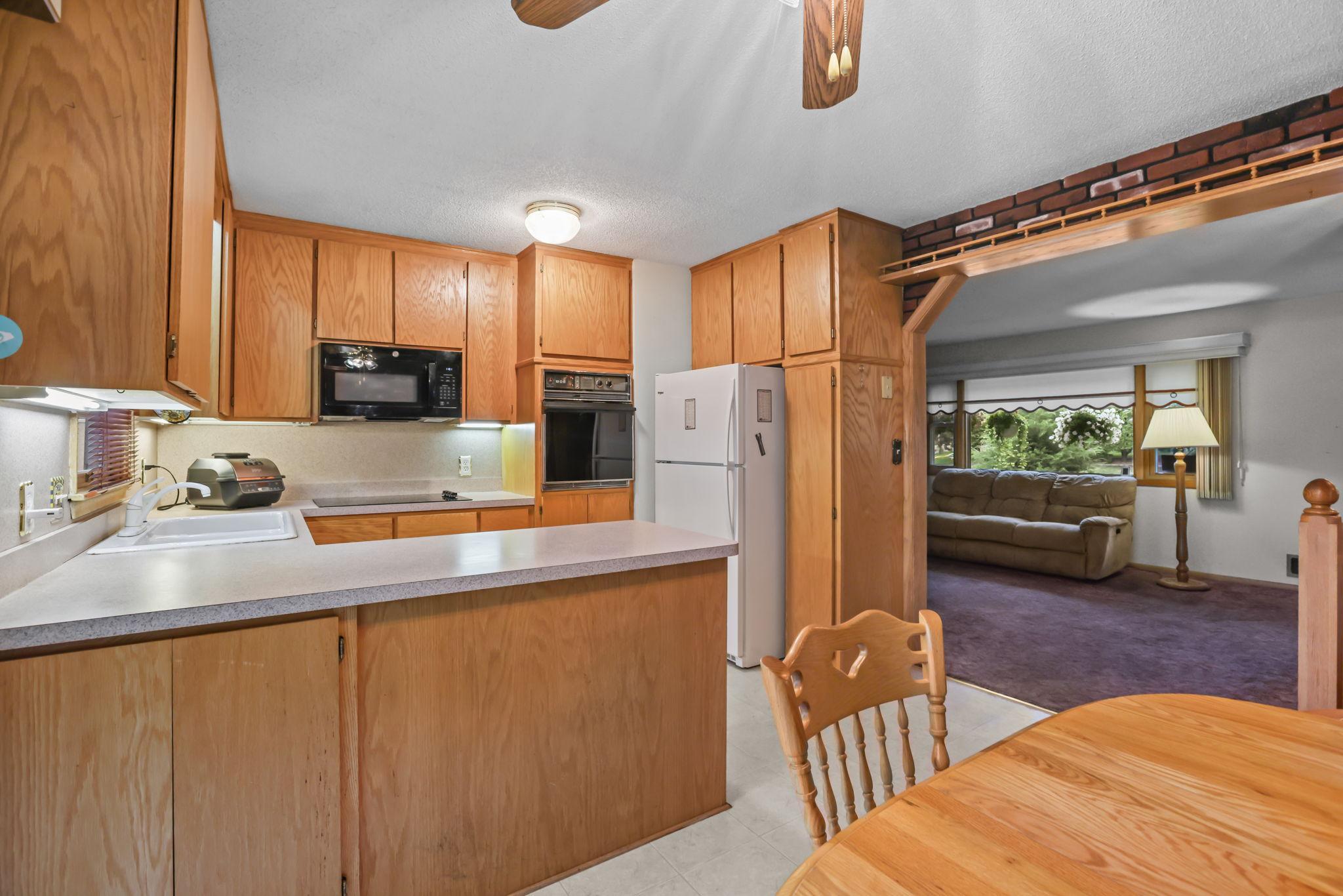 View of Residential at 1933 Flandrau Street, Maplewood MN 55109, Maplewood (11 of 37) - Mike Wilen | Minnesota Team Real Estate