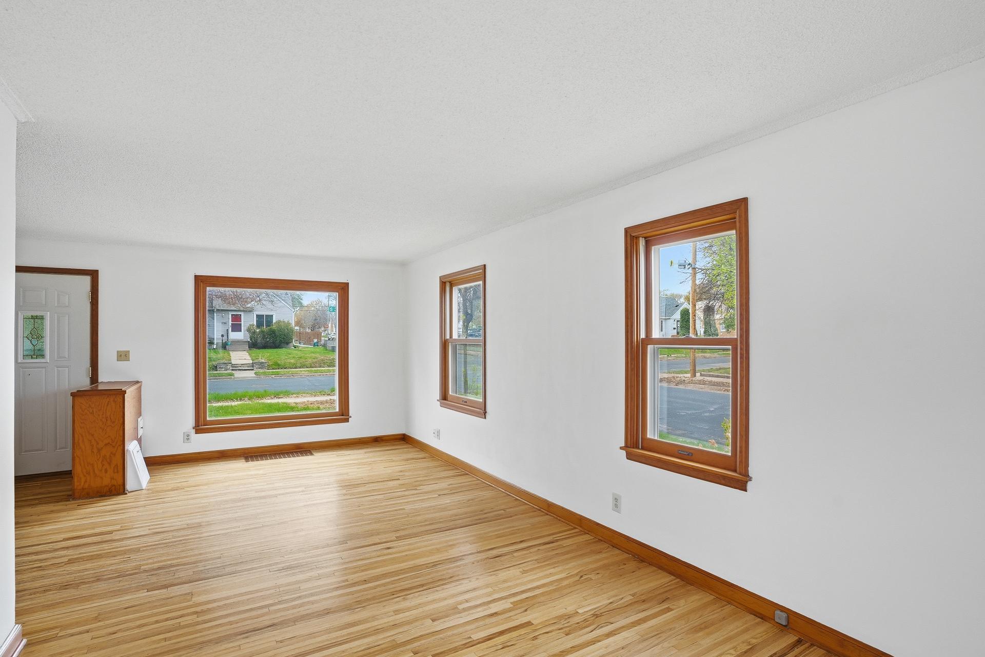 View of Residential at 5701 38th Avenue, Minneapolis MN 55417, Minneapolis (12 of 31) - Mike Wilen | Minnesota Team Real Estate