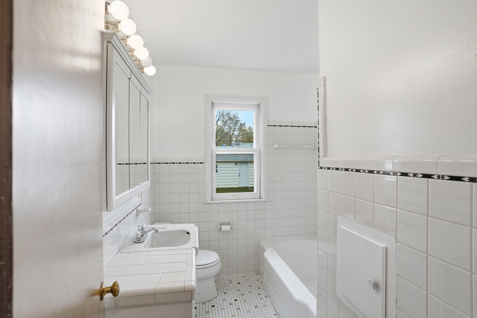 View of Residential at 5701 38th Avenue, Minneapolis MN 55417, Minneapolis (14 of 31) - Mike Wilen | Minnesota Team Real Estate