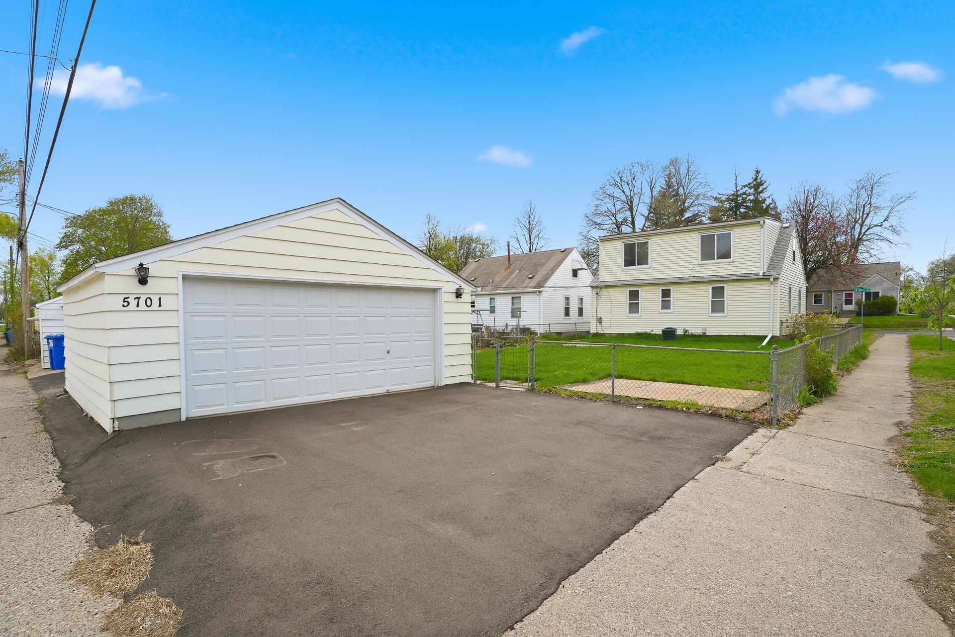 View of Residential at 5701 38th Avenue, Minneapolis MN 55417, Minneapolis (10 of 31) - Mike Wilen | Minnesota Team Real Estate