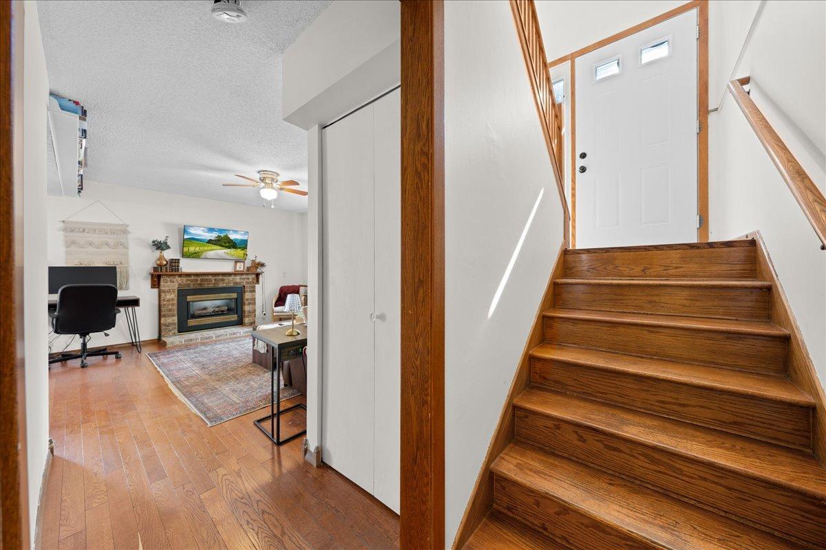 View of Residential at 2823 Wimbledon Ridge, Woodbury MN 55125, Woodbury (18 of 26) - Mike Wilen | Minnesota Team Real Estate