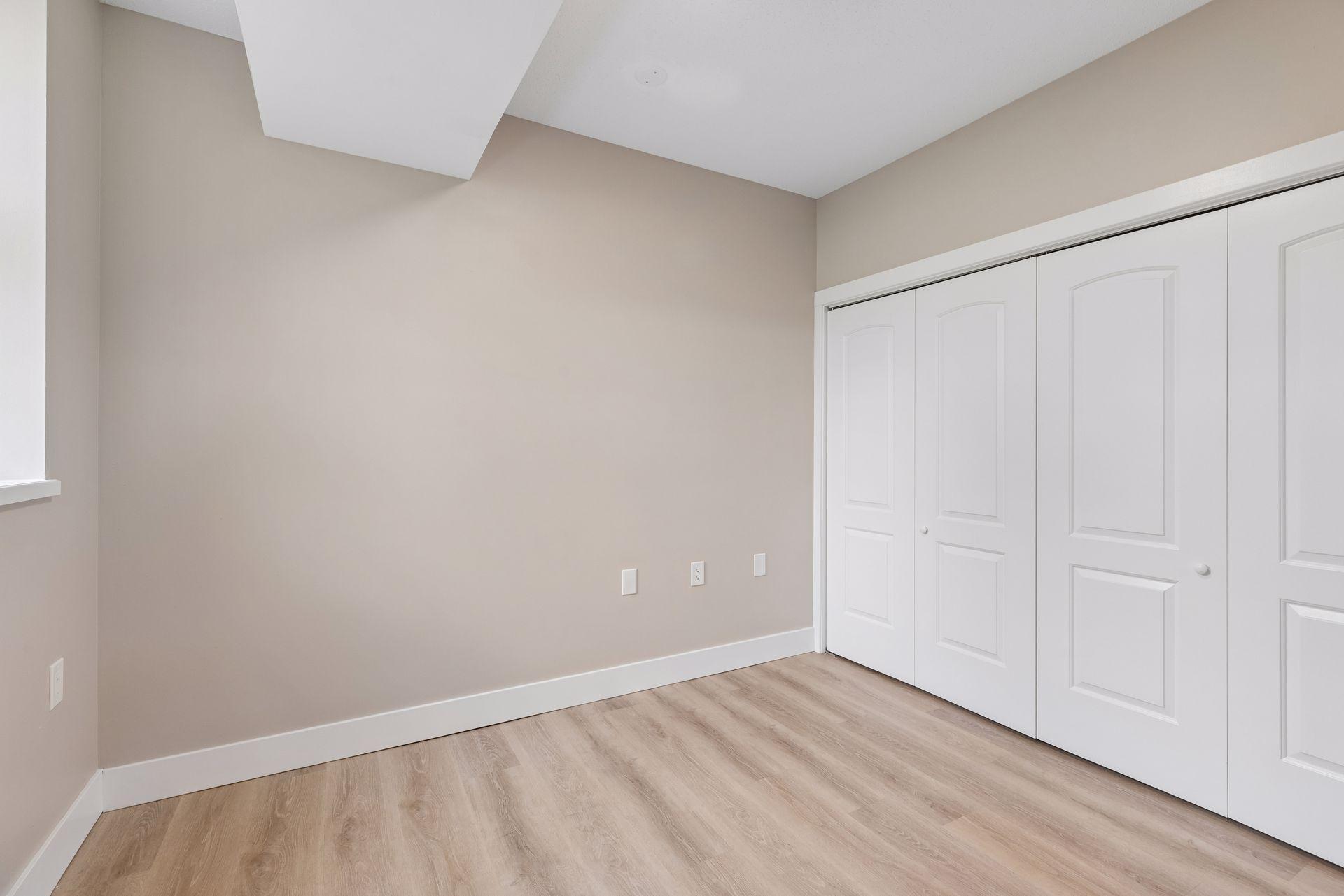View of Residential at 2040 Como Avenue #104, Saint Paul MN 55108, Saint Paul (23 of 53) - Mike Wilen | Minnesota Team Real Estate