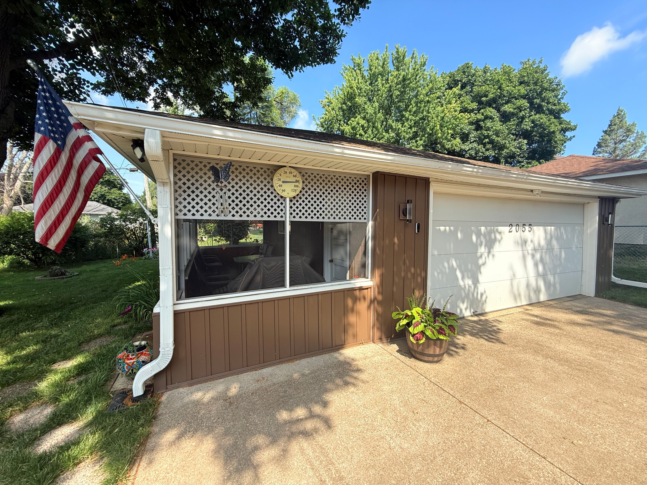 View of Residential at 2055 English Street, Maplewood MN 55109, Maplewood (27 of 31) - Mike Wilen | Minnesota Team Real Estate