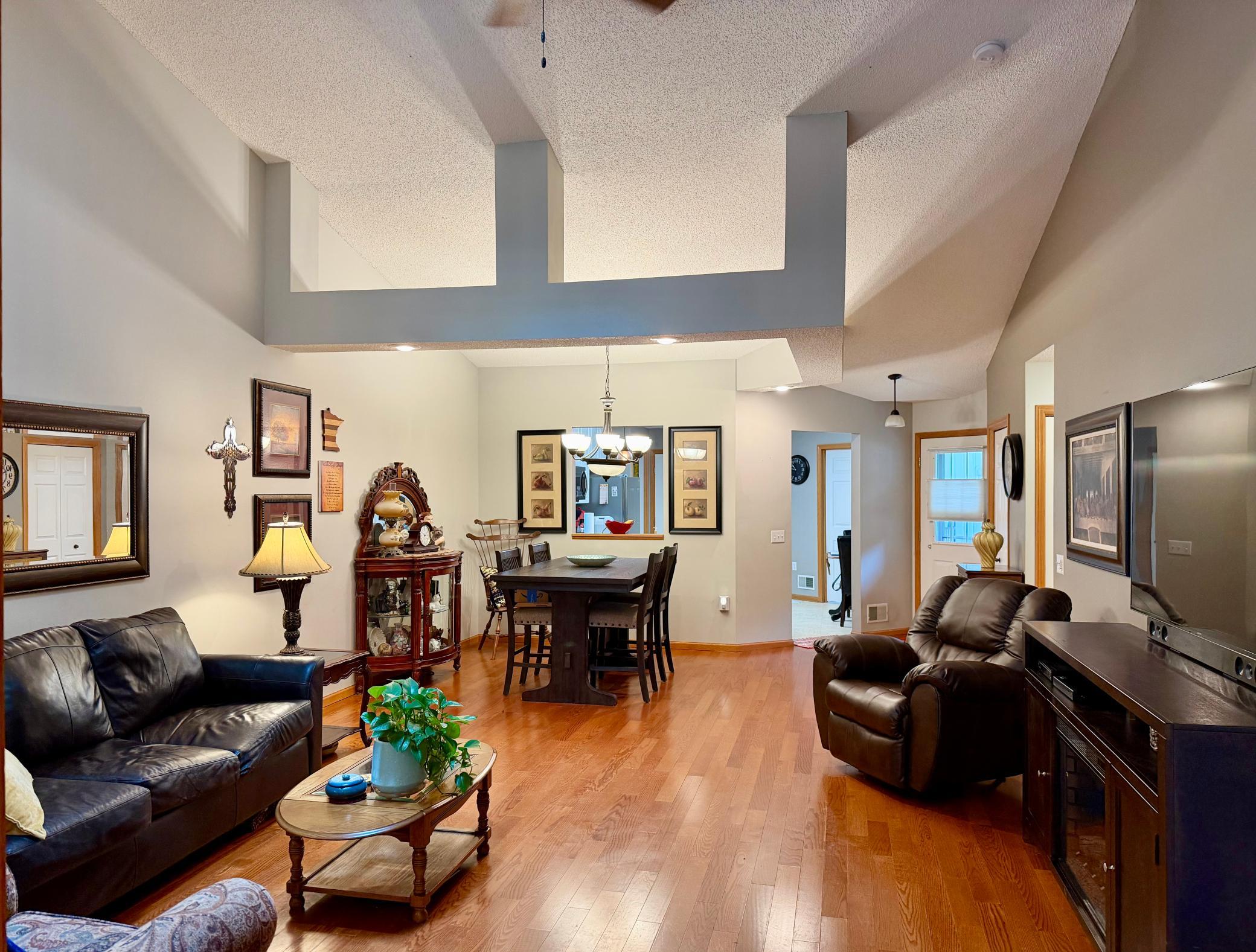 View of Residential at 18699 Kalmar Court, Lakeville MN 55044, Lakeville (8 of 16) - Mike Wilen | Minnesota Team Real Estate