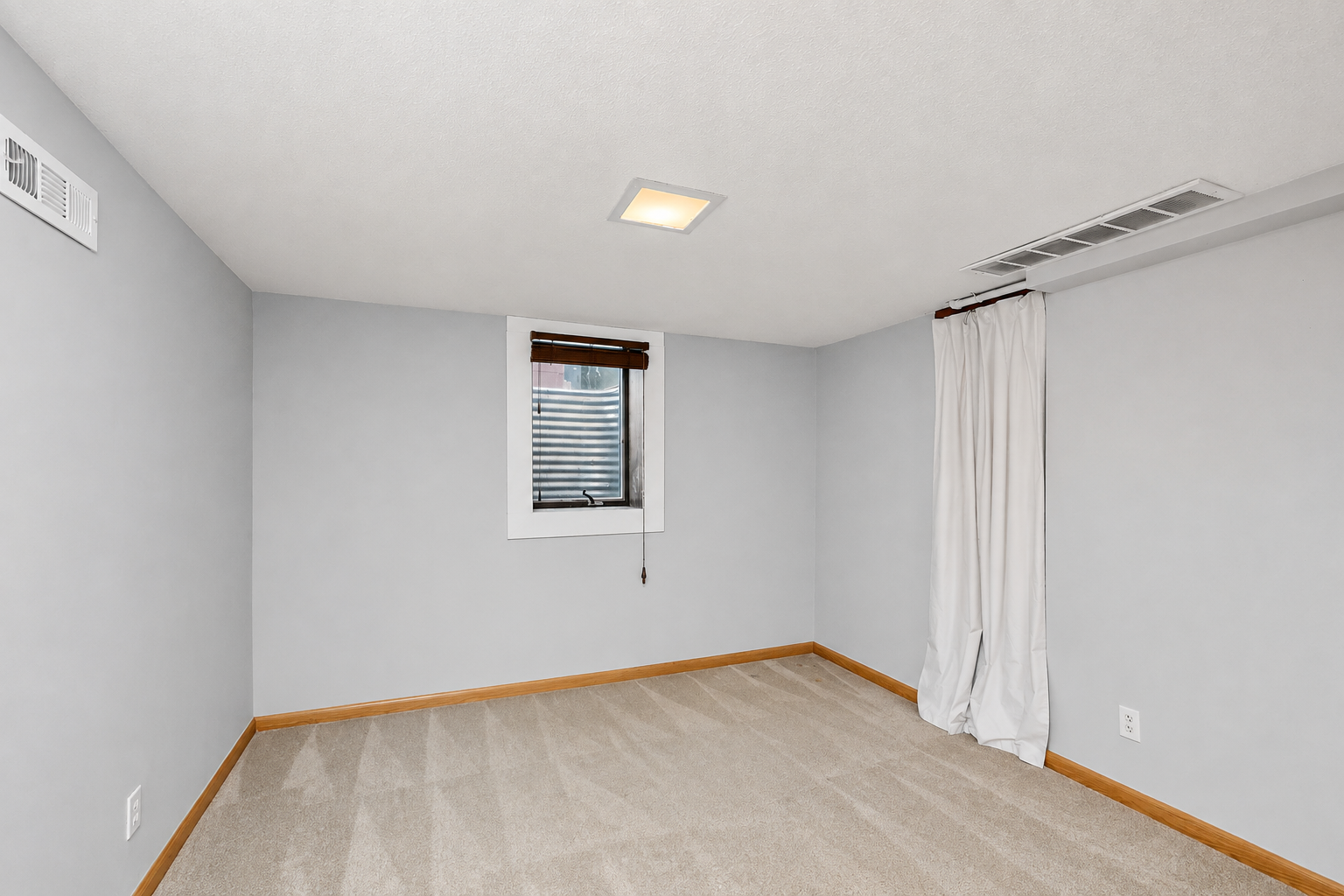View of Residential at 6835 11th Avenue, Richfield MN 55423, Richfield (30 of 39) - Mike Wilen | Minnesota Team Real Estate