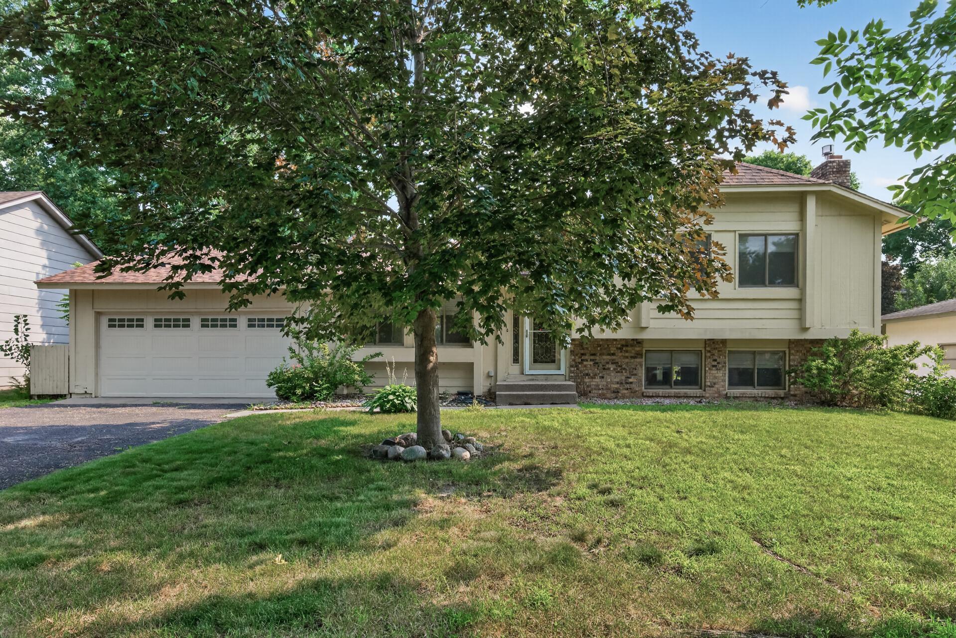 View of Residential at 7460 Berkshire Way, Maple Grove MN 55311, Maple Grove (3 of 50) - Mike Wilen | Minnesota Team Real Estate