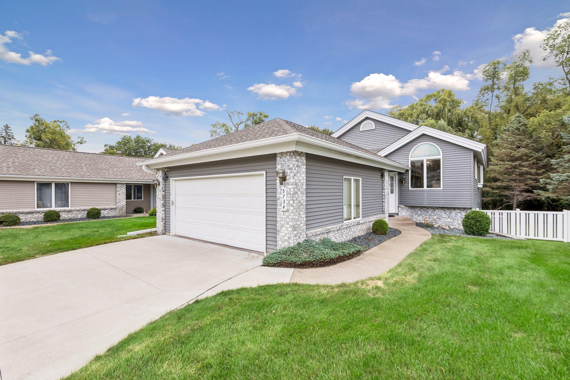 View of Residential at 5734 Heather Ridge Drive, Shoreview MN 55126, Shoreview (4 of 62) - Mike Wilen | Minnesota Team Real Estate