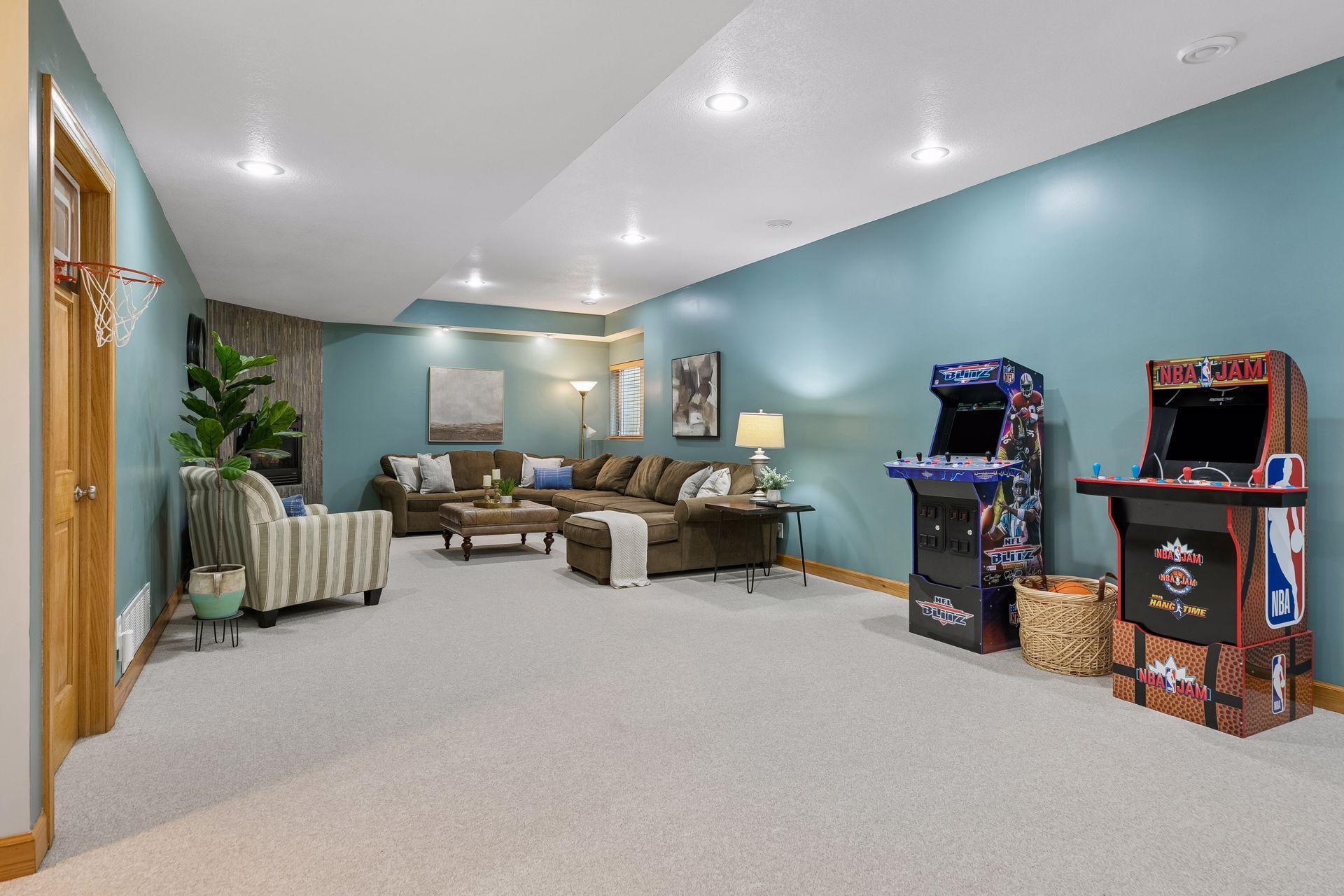 View of Residential at 8053 Enclave Bay, Woodbury MN 55125, Woodbury (55 of 91) - Mike Wilen | Minnesota Team Real Estate