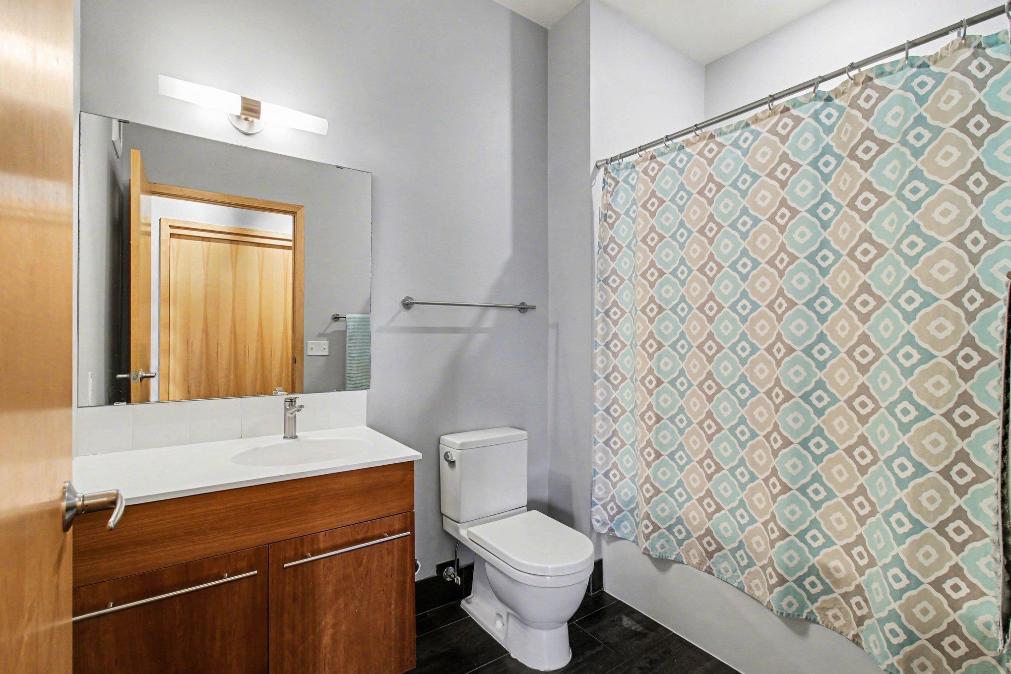 View of Residential at 1211 Lagoon Avenue #410, Minneapolis MN 55408, Minneapolis (11 of 19) - Mike Wilen | Minnesota Team Real Estate