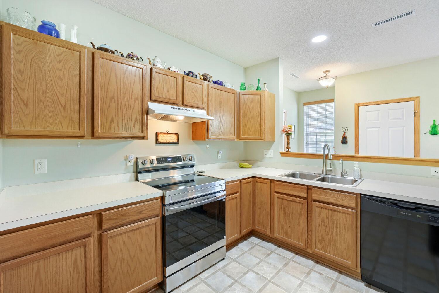 View of Residential at 688 Cobblestone Way, Shakopee MN 55379, Shakopee (10 of 24) - Mike Wilen | Minnesota Team Real Estate