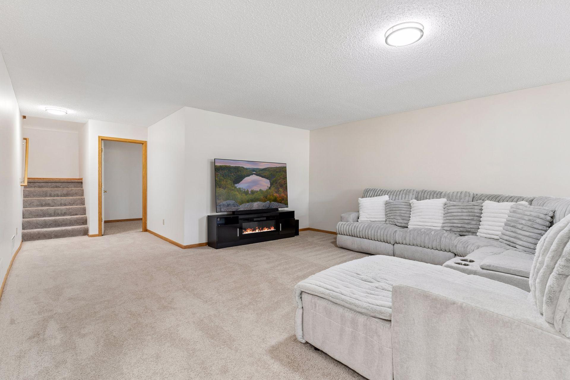 View of Residential at 2485 Prairie Oak Trail, Woodbury MN 55125, Woodbury (27 of 43) - Mike Wilen | Minnesota Team Real Estate
