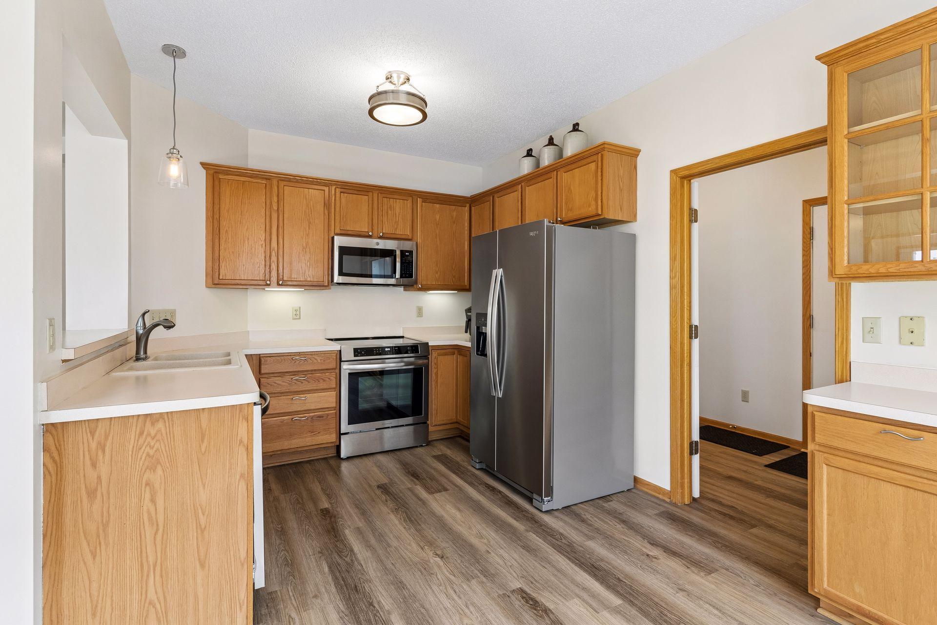 View of Residential at 2485 Prairie Oak Trail, Woodbury MN 55125, Woodbury (7 of 43) - Mike Wilen | Minnesota Team Real Estate