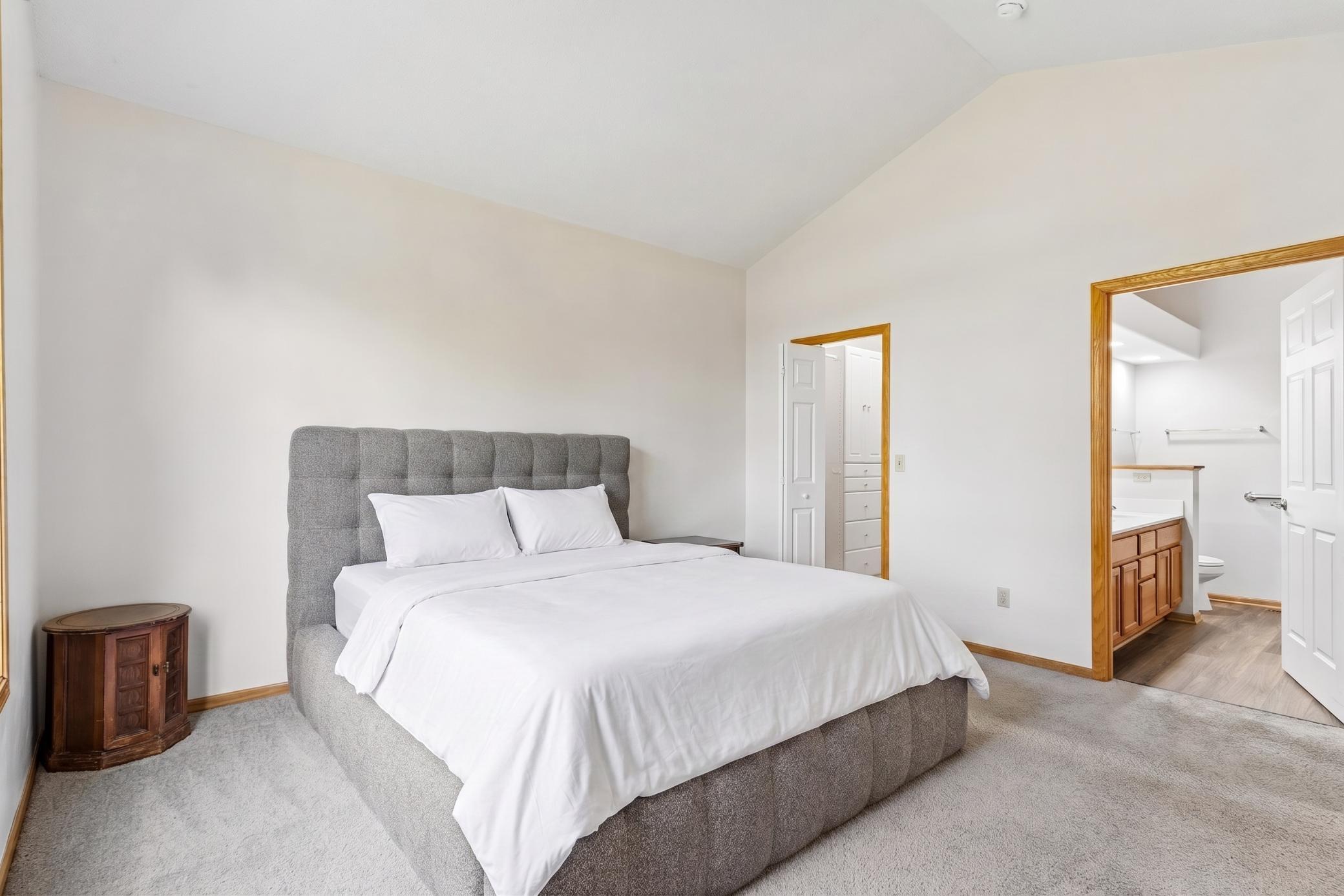 View of Residential at 2485 Prairie Oak Trail, Woodbury MN 55125, Woodbury (13 of 43) - Mike Wilen | Minnesota Team Real Estate